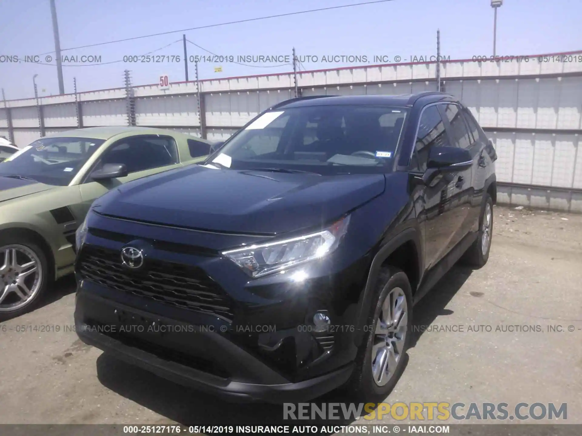 2 Photograph of a damaged car 2T3C1RFV4KW007193 TOYOTA RAV4 2019