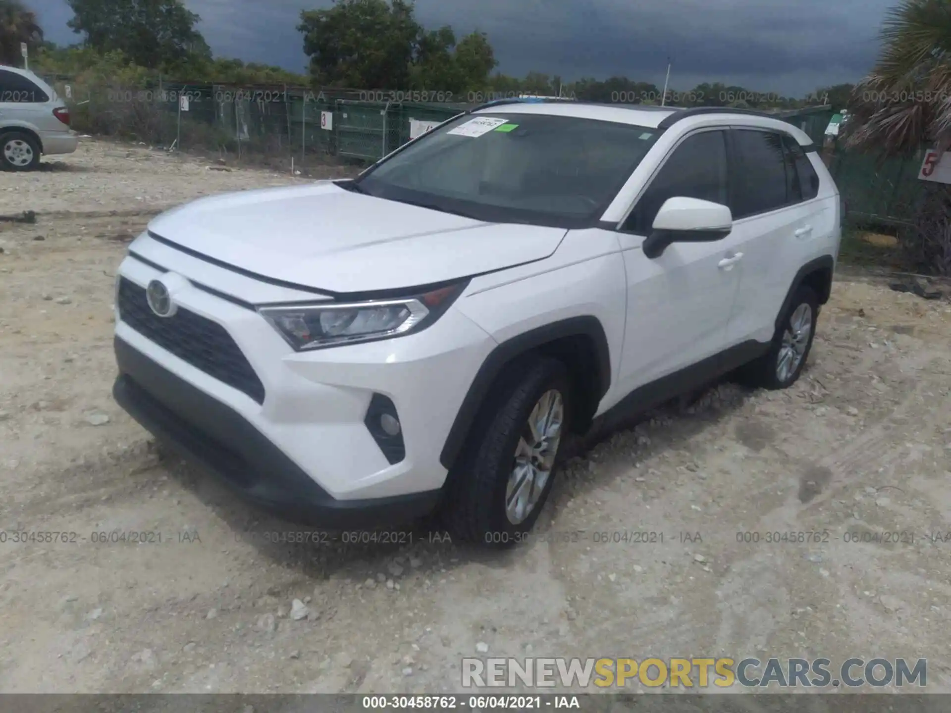 2 Photograph of a damaged car 2T3C1RFV4KW010269 TOYOTA RAV4 2019