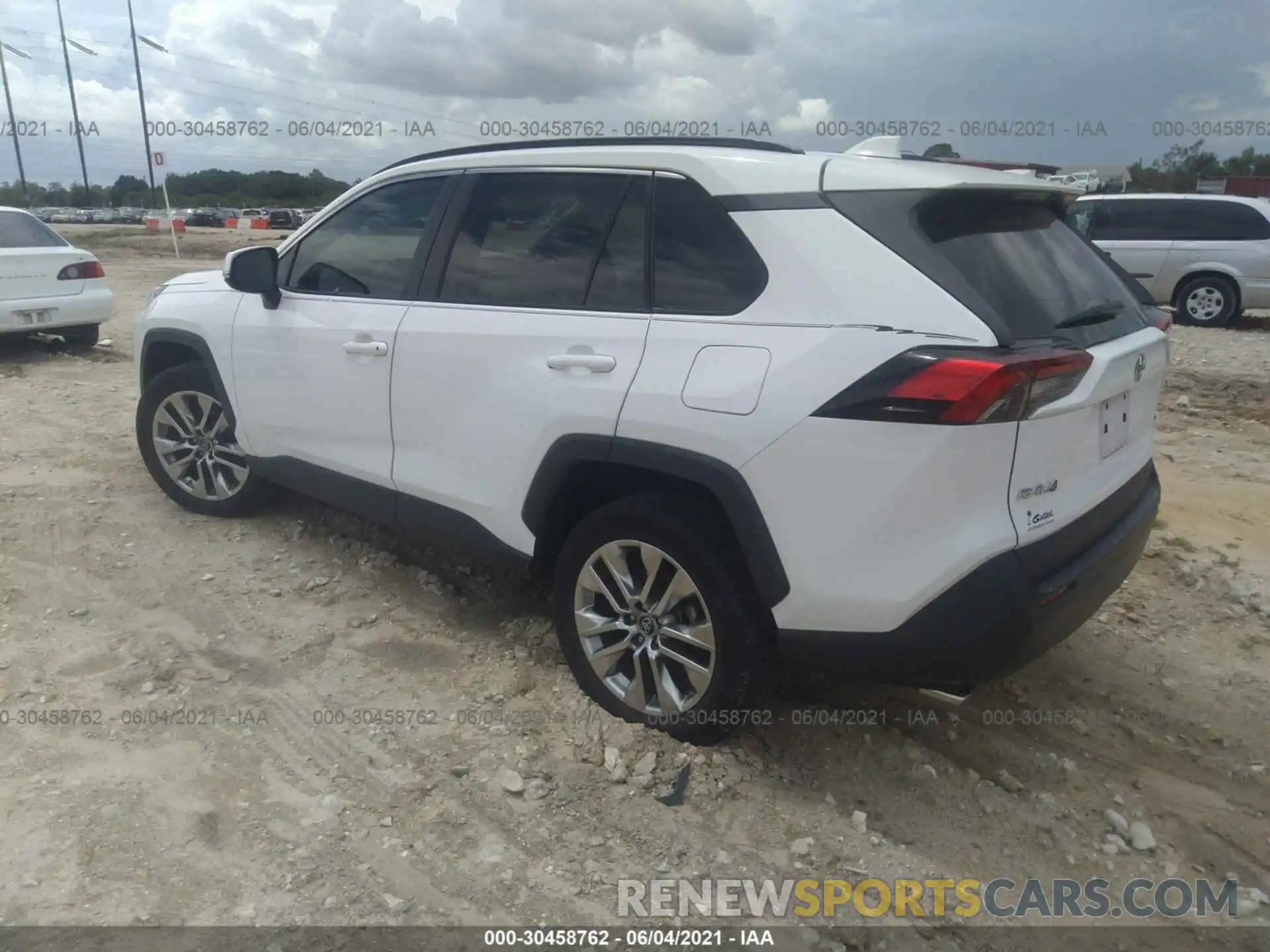 3 Photograph of a damaged car 2T3C1RFV4KW010269 TOYOTA RAV4 2019