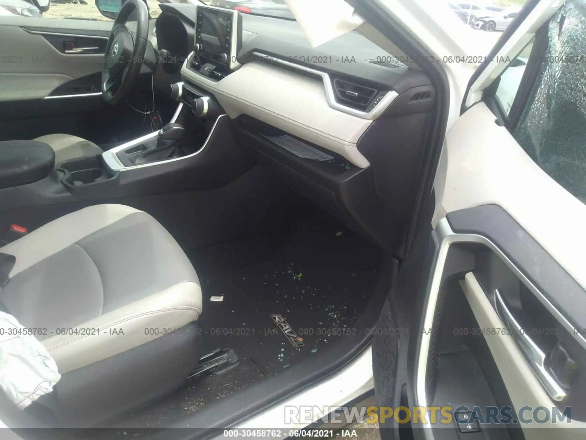 5 Photograph of a damaged car 2T3C1RFV4KW010269 TOYOTA RAV4 2019