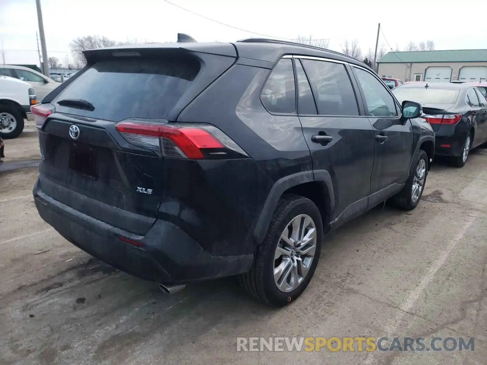 4 Photograph of a damaged car 2T3C1RFV4KW014094 TOYOTA RAV4 2019