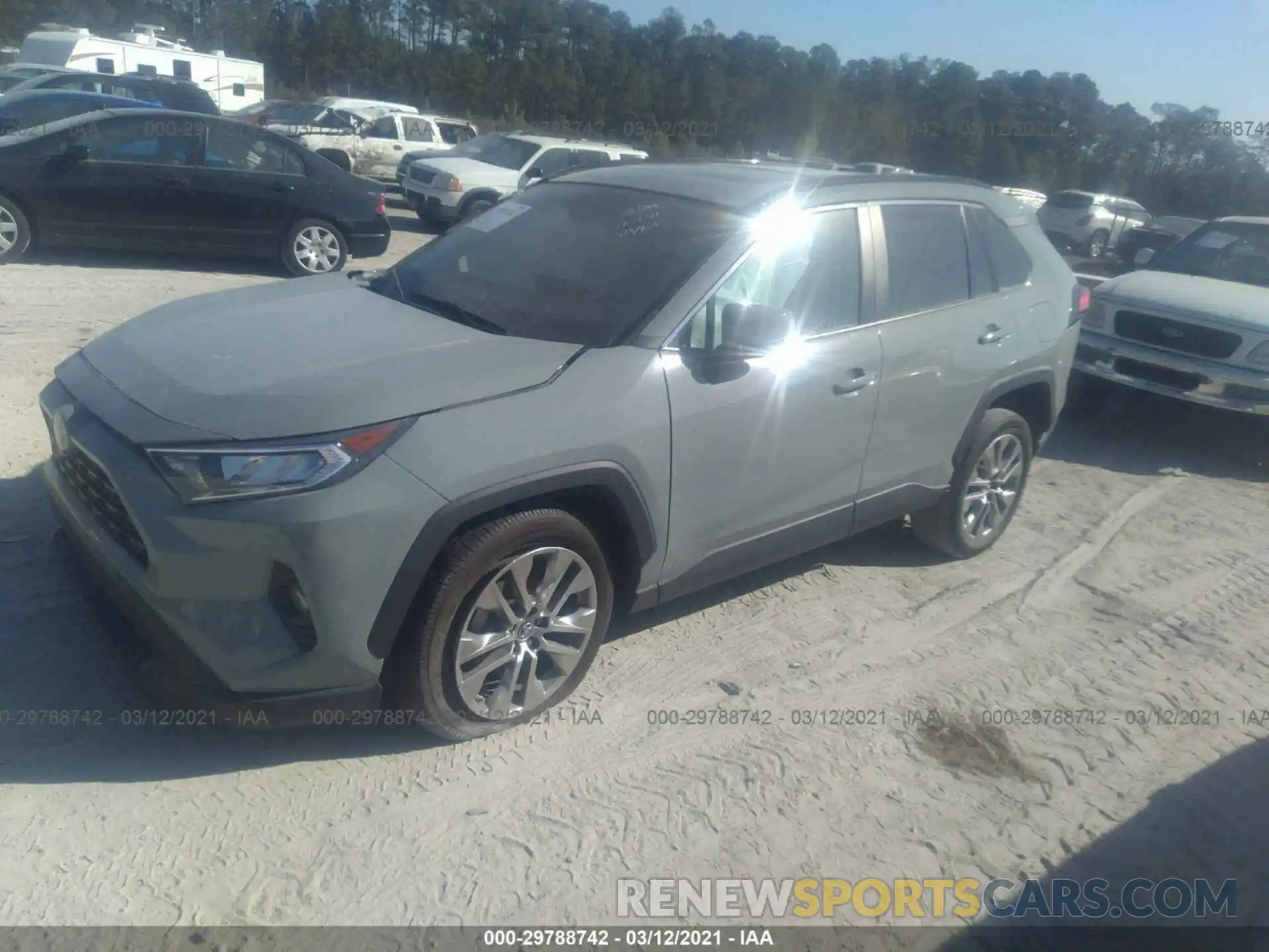 2 Photograph of a damaged car 2T3C1RFV4KW044664 TOYOTA RAV4 2019