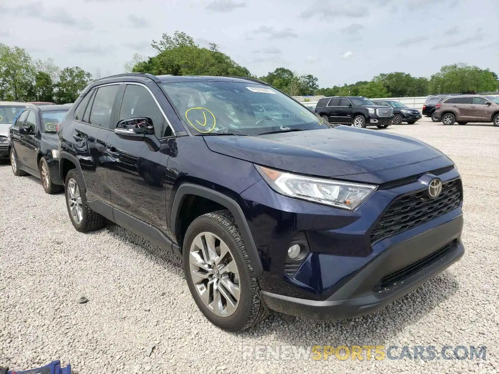 1 Фотография поврежденного автомобиля 2T3C1RFV4KW044938 TOYOTA RAV4 2019