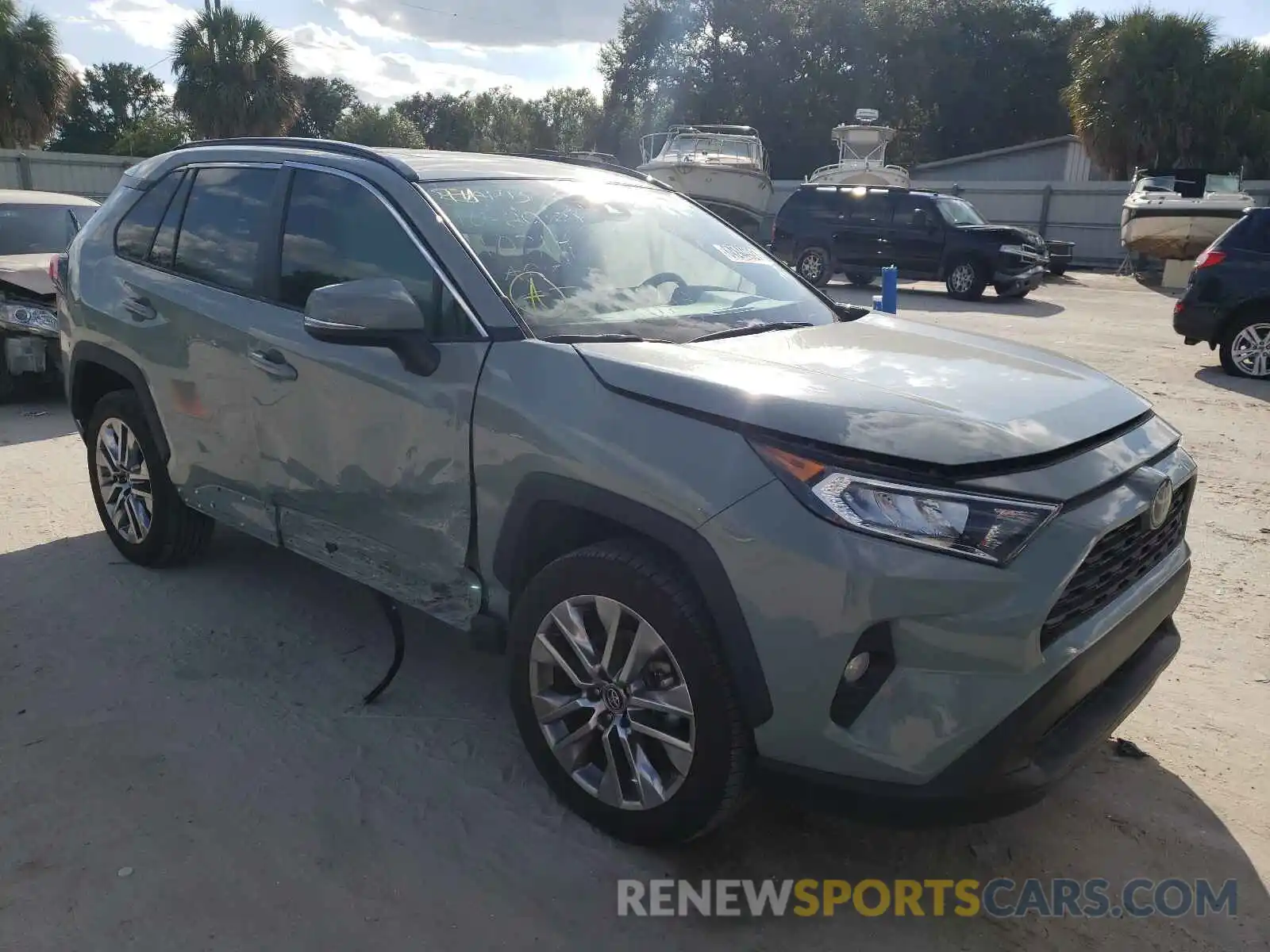 1 Photograph of a damaged car 2T3C1RFV4KW050528 TOYOTA RAV4 2019