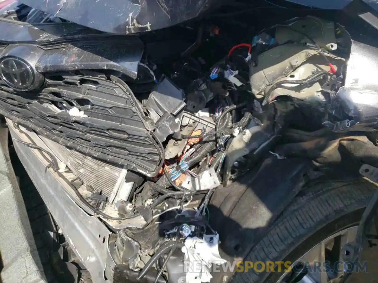 8 Photograph of a damaged car 2T3C1RFV4KW056085 TOYOTA RAV4 2019