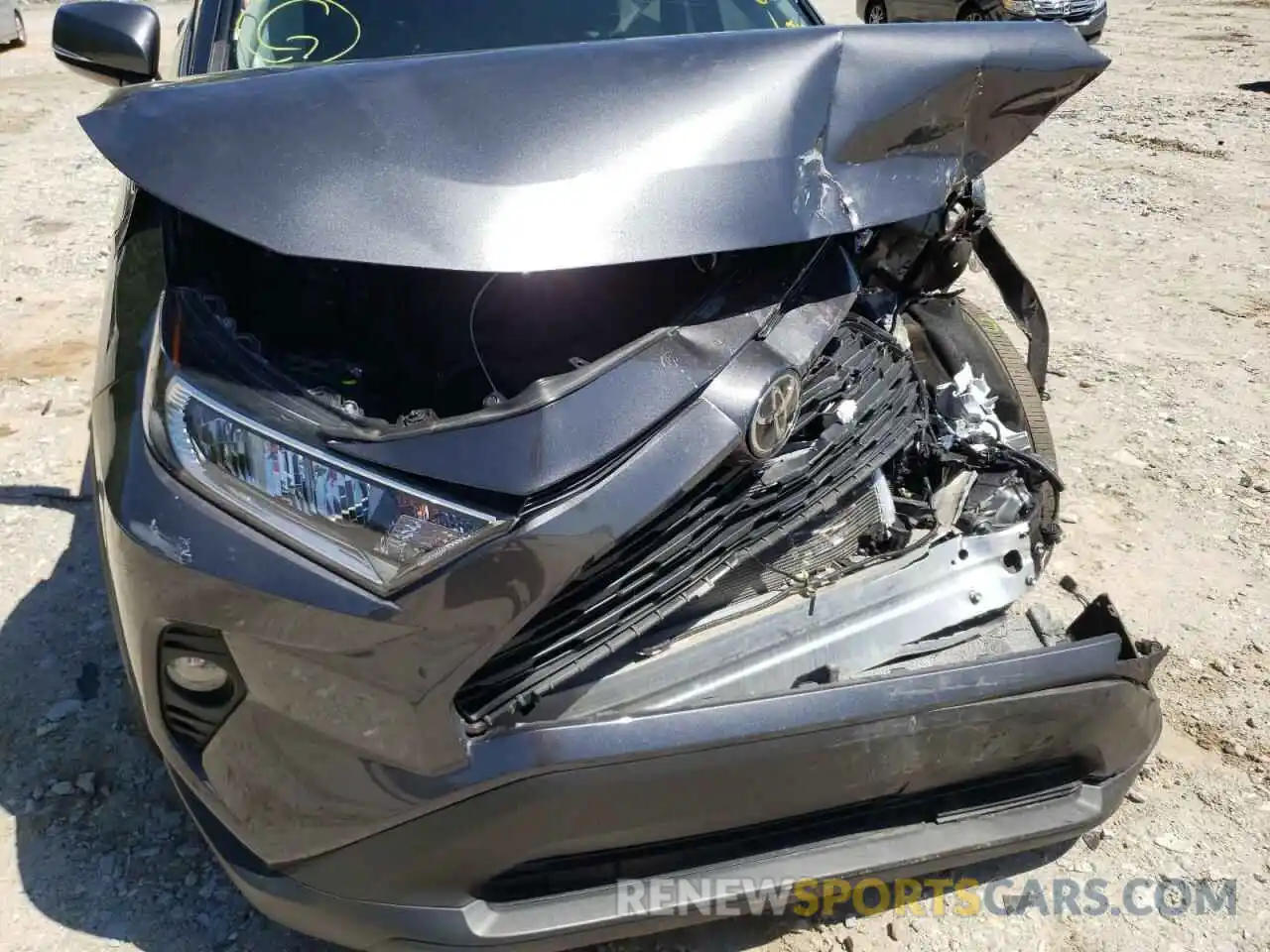 9 Photograph of a damaged car 2T3C1RFV4KW056085 TOYOTA RAV4 2019