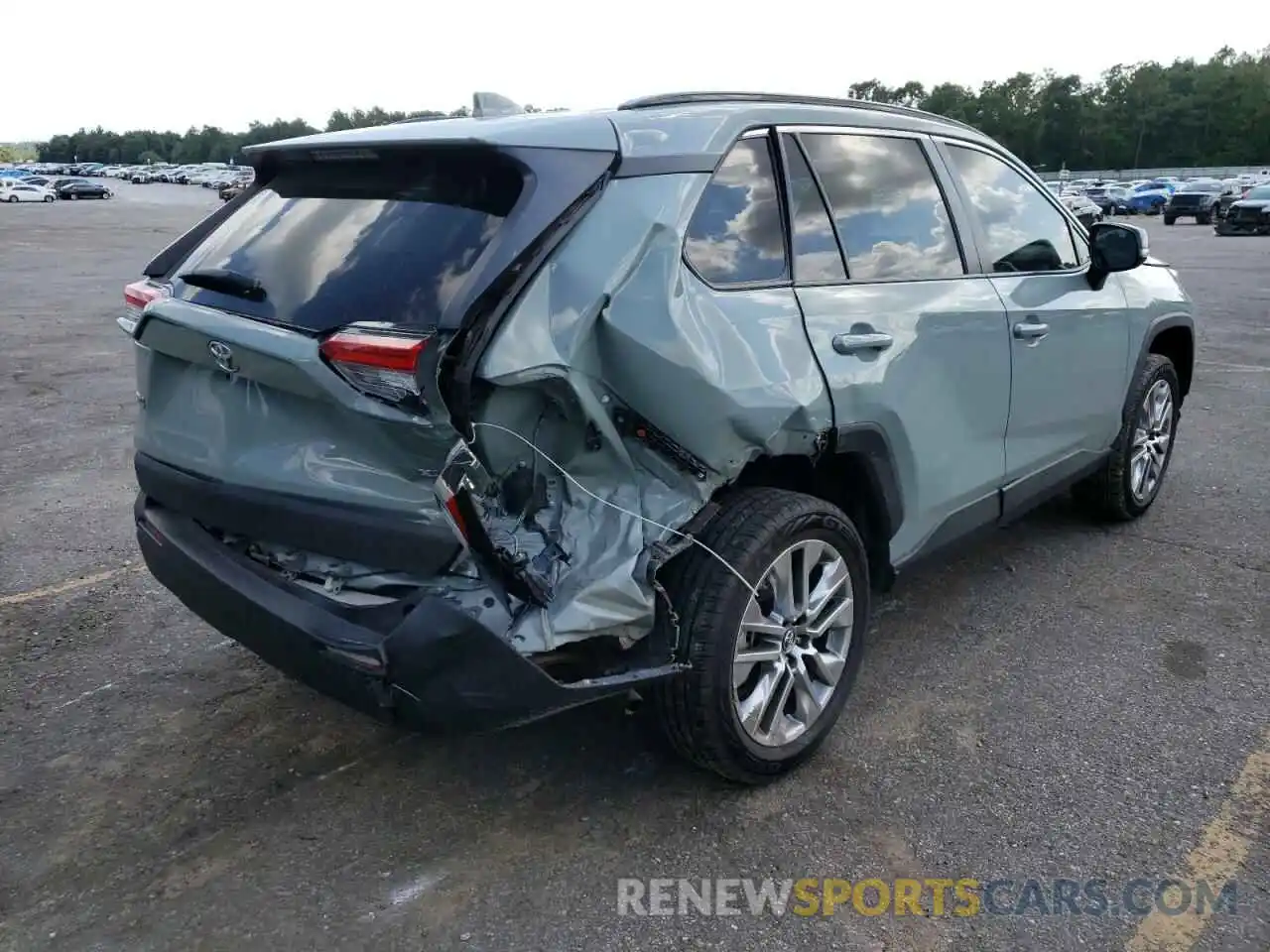 4 Photograph of a damaged car 2T3C1RFV5KC001405 TOYOTA RAV4 2019