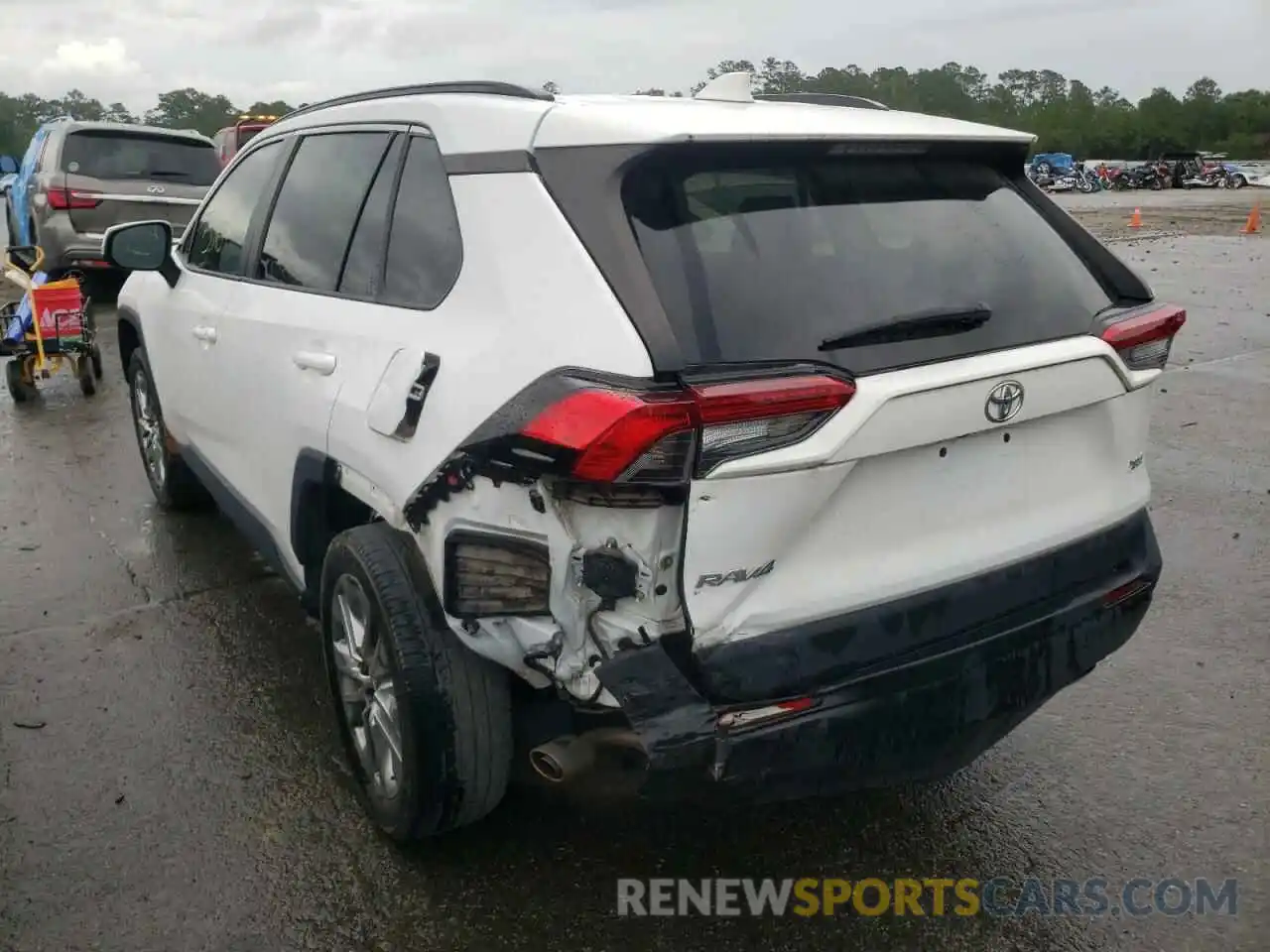 3 Photograph of a damaged car 2T3C1RFV5KC013022 TOYOTA RAV4 2019