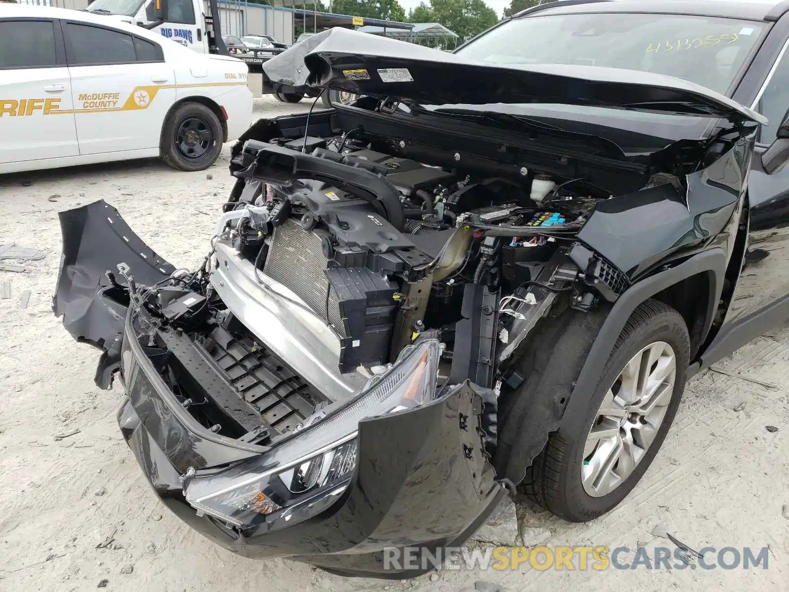 9 Фотография поврежденного автомобиля 2T3C1RFV5KC014588 TOYOTA RAV4 2019