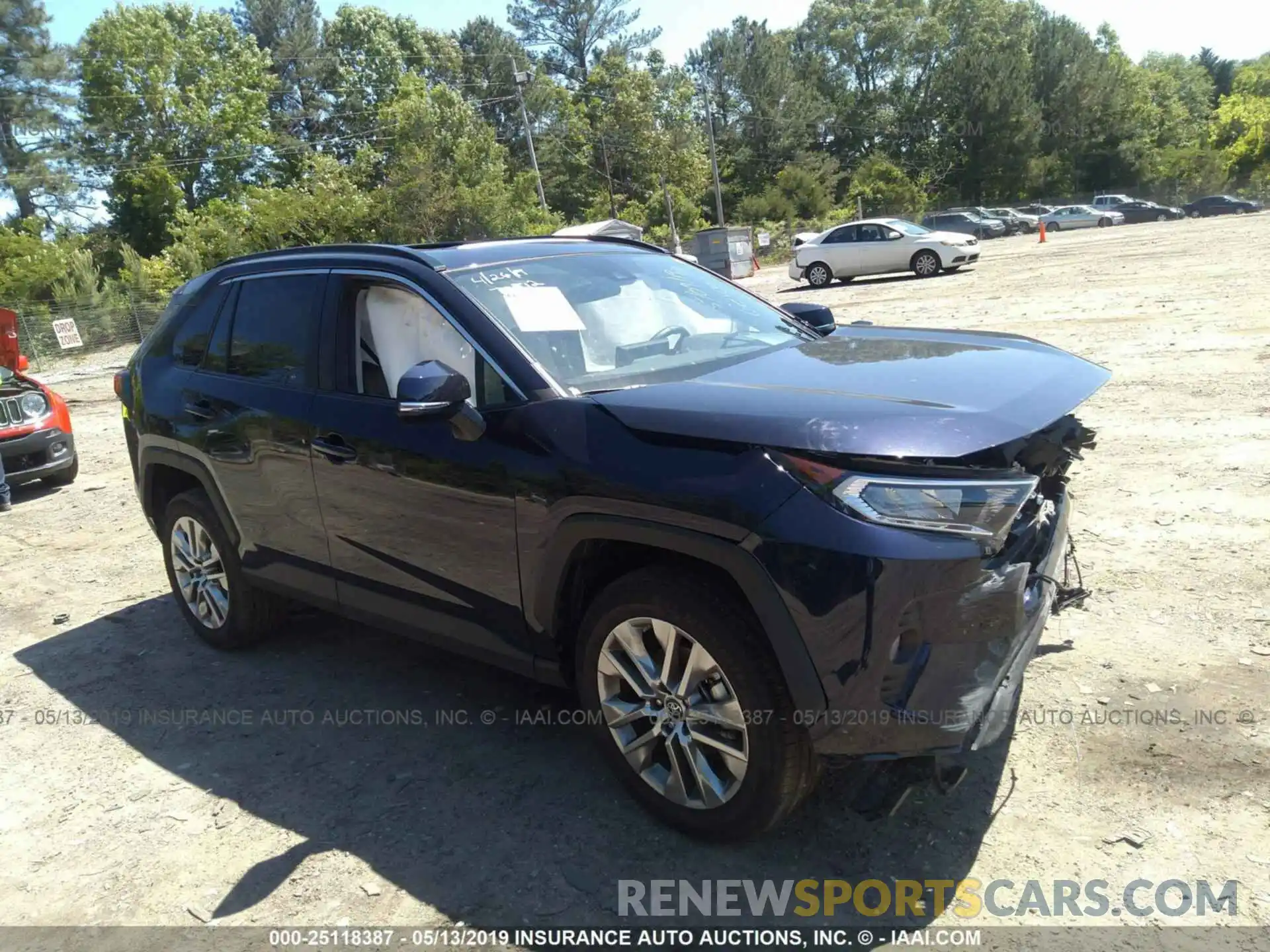 1 Photograph of a damaged car 2T3C1RFV5KW001371 TOYOTA RAV4 2019