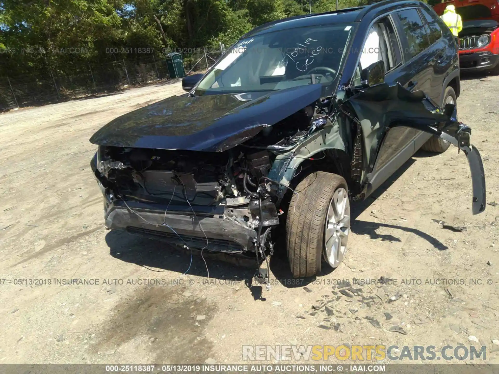 6 Photograph of a damaged car 2T3C1RFV5KW001371 TOYOTA RAV4 2019