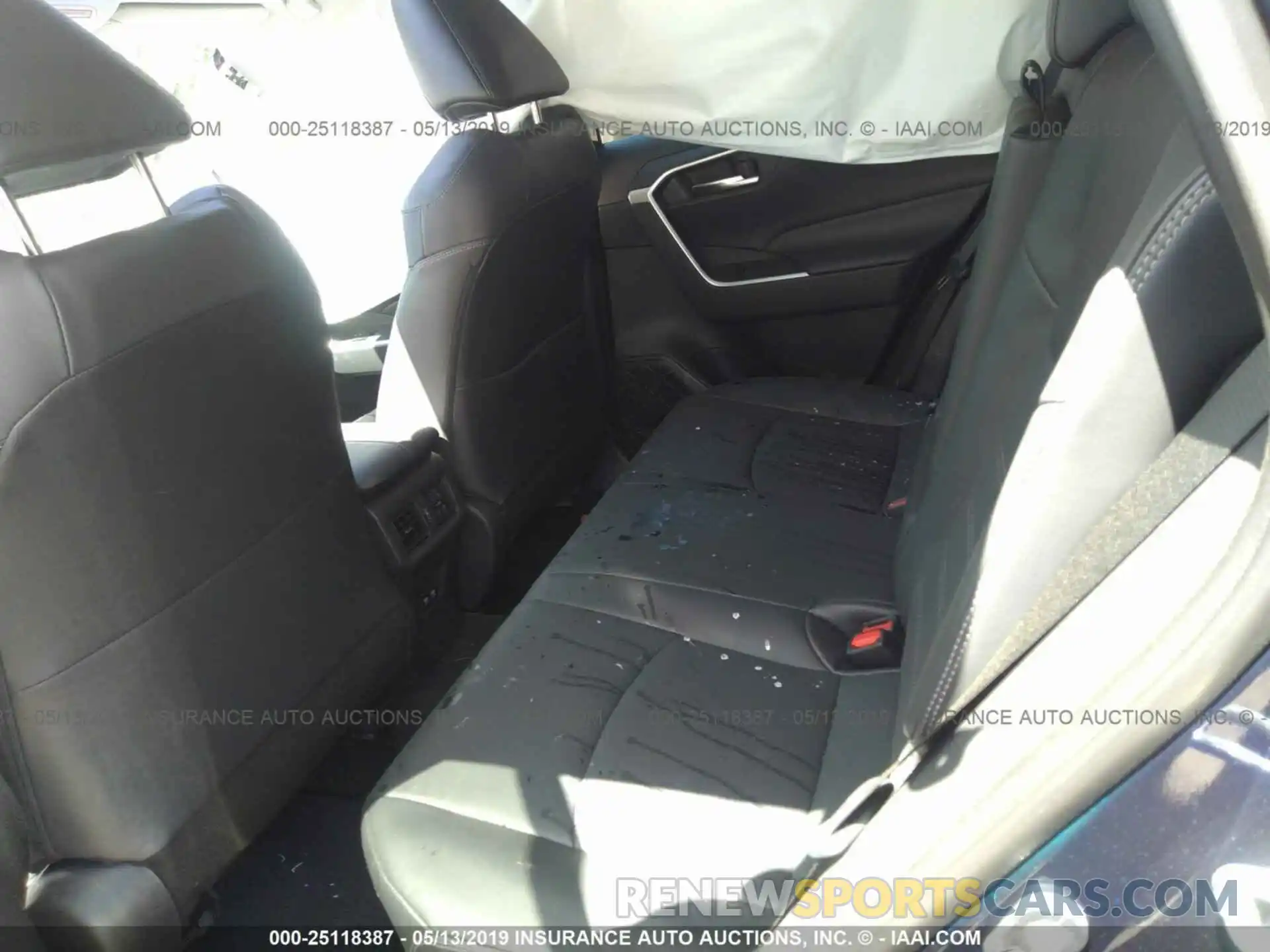 8 Фотография поврежденного автомобиля 2T3C1RFV5KW001371 TOYOTA RAV4 2019