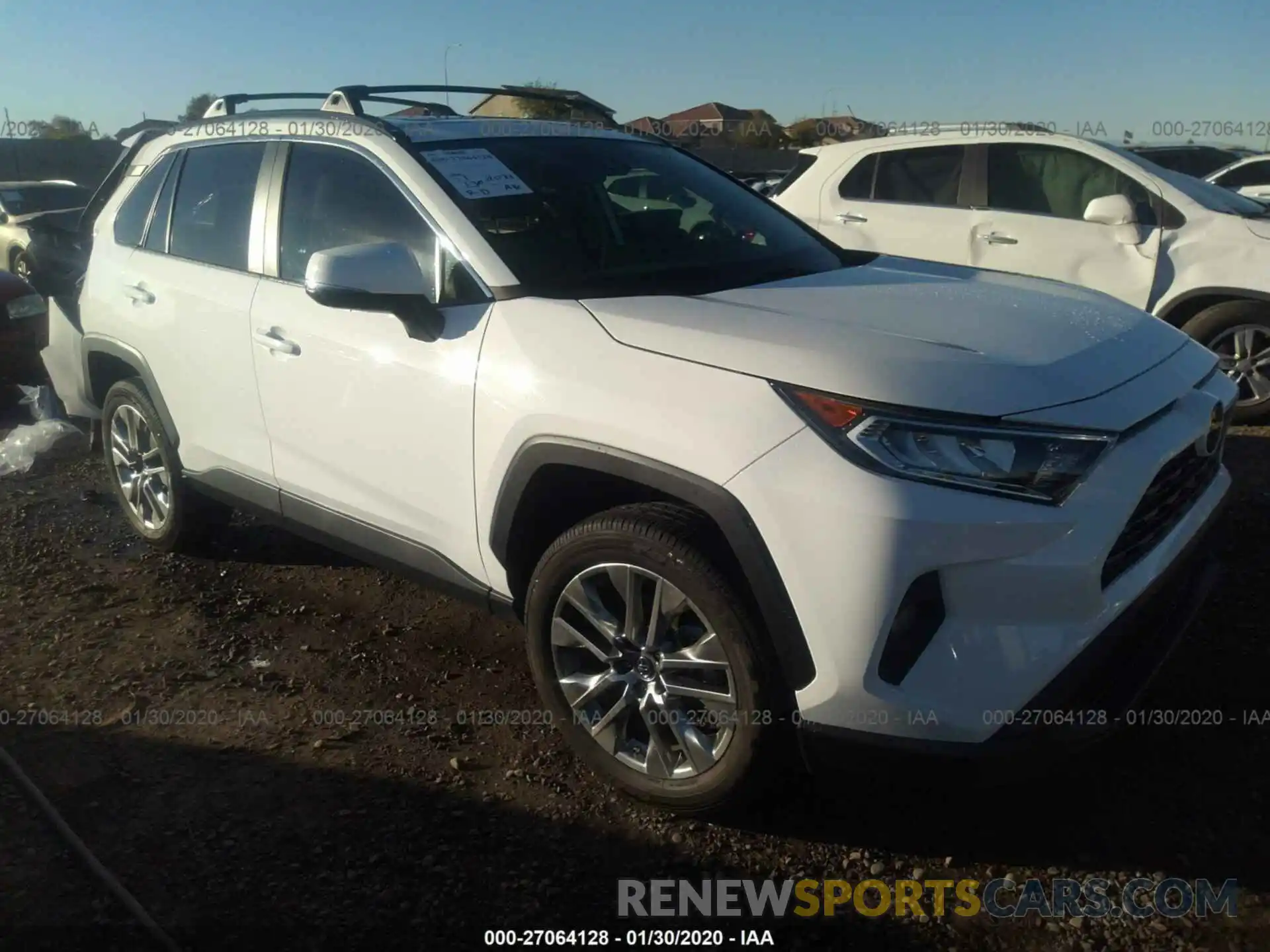 1 Фотография поврежденного автомобиля 2T3C1RFV5KW026660 TOYOTA RAV4 2019