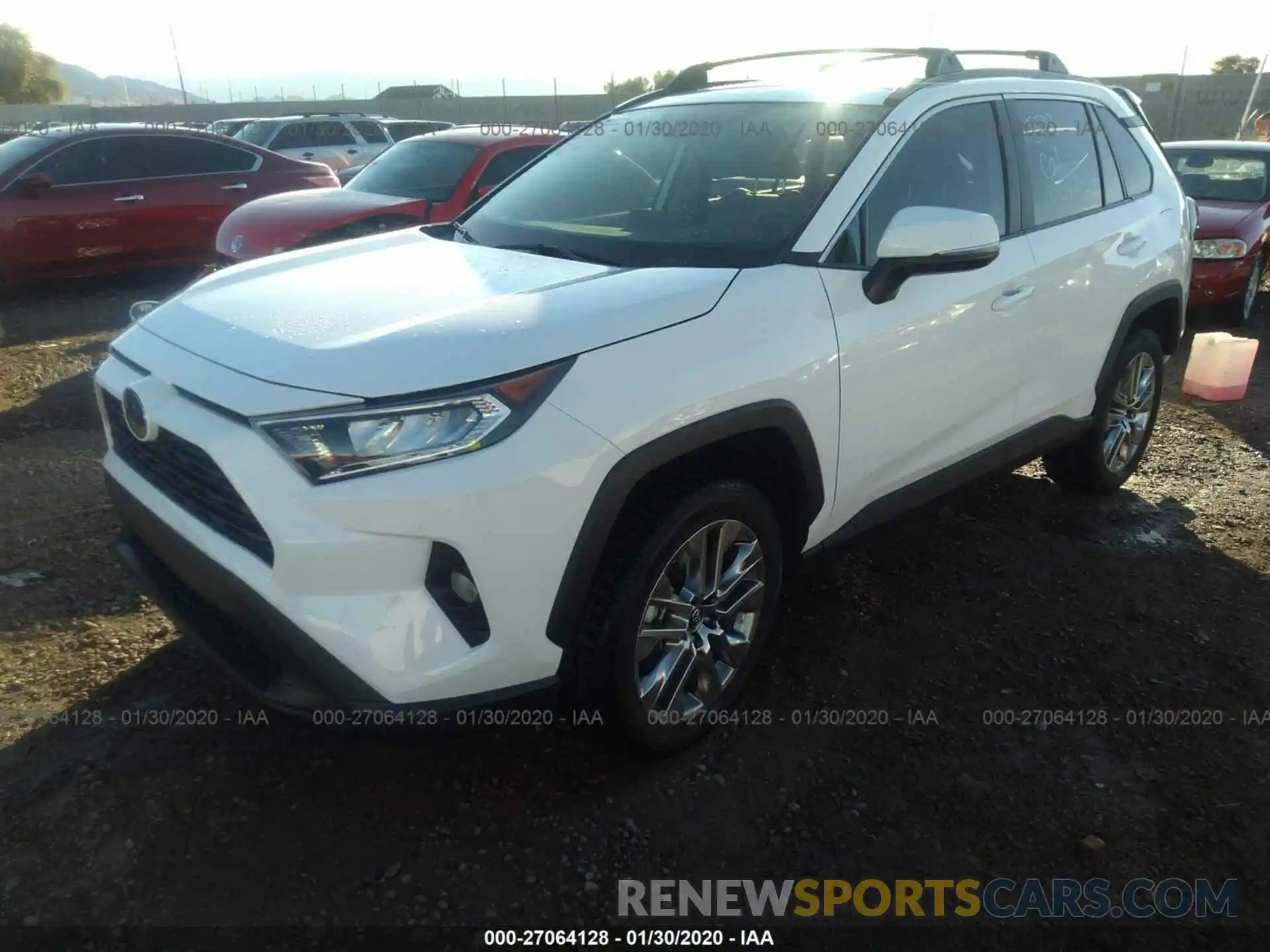 2 Фотография поврежденного автомобиля 2T3C1RFV5KW026660 TOYOTA RAV4 2019