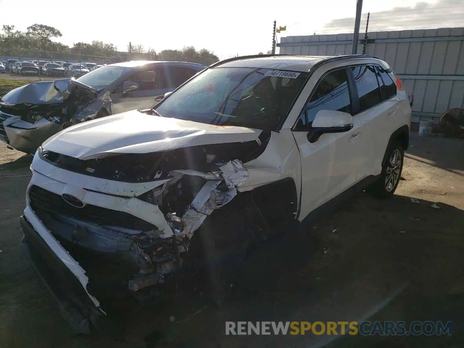 2 Photograph of a damaged car 2T3C1RFV5KW028036 TOYOTA RAV4 2019