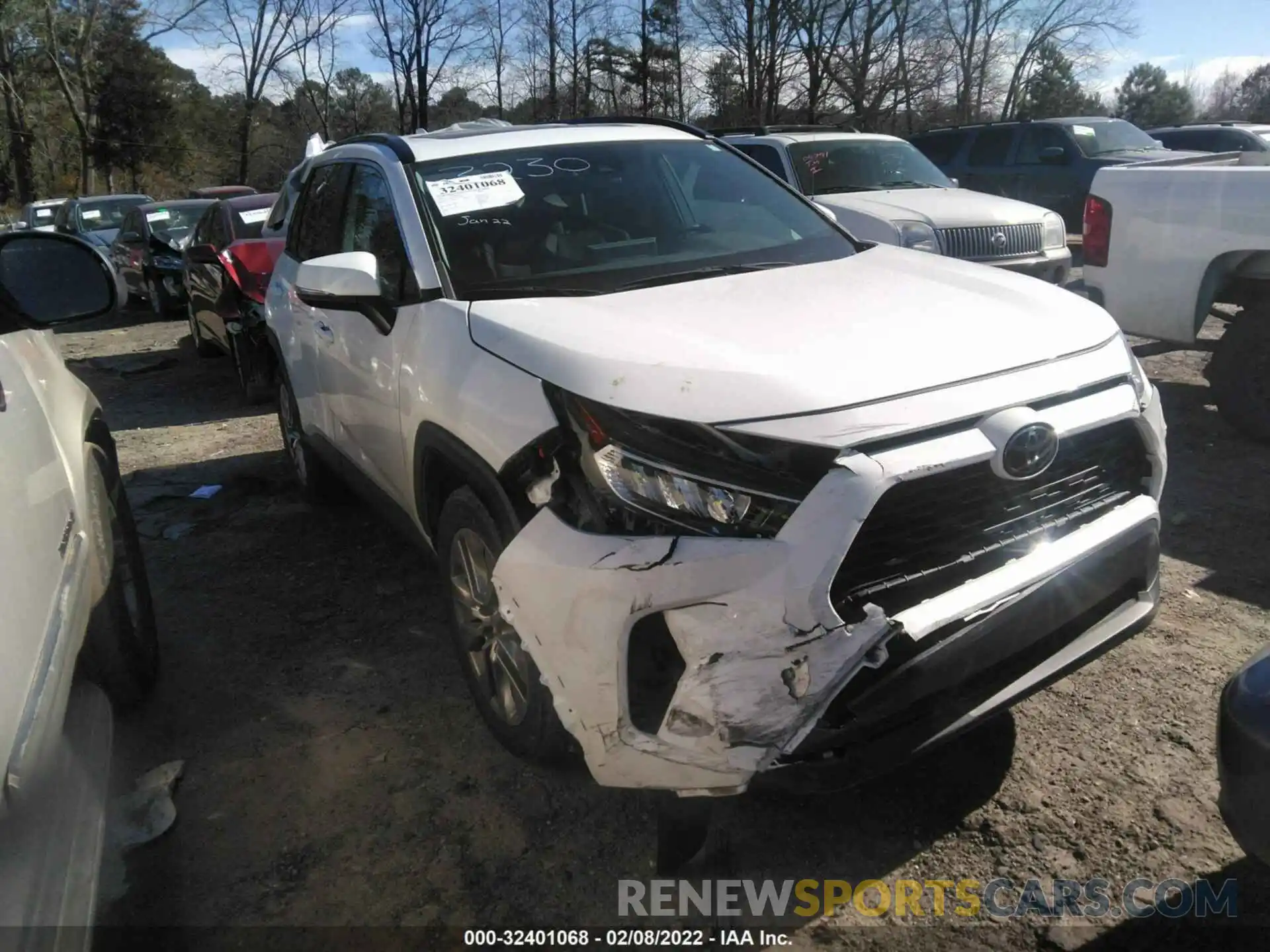 1 Photograph of a damaged car 2T3C1RFV5KW053230 TOYOTA RAV4 2019