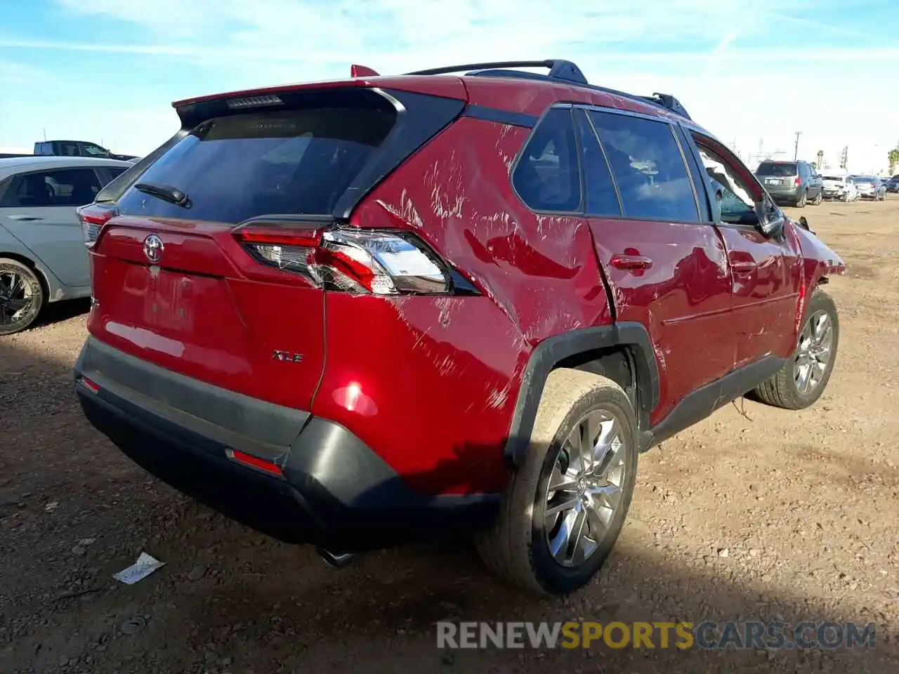 4 Photograph of a damaged car 2T3C1RFV5KW053423 TOYOTA RAV4 2019