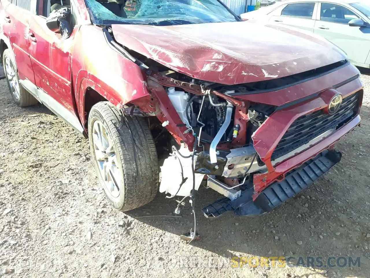 9 Photograph of a damaged car 2T3C1RFV5KW053423 TOYOTA RAV4 2019