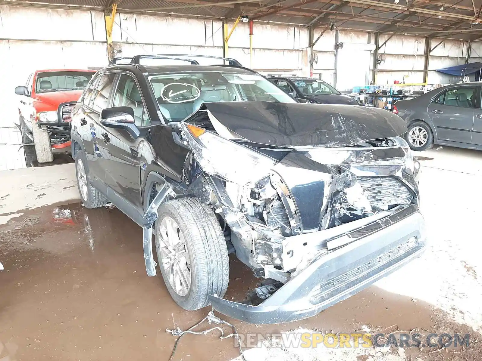 1 Photograph of a damaged car 2T3C1RFV6KC003552 TOYOTA RAV4 2019