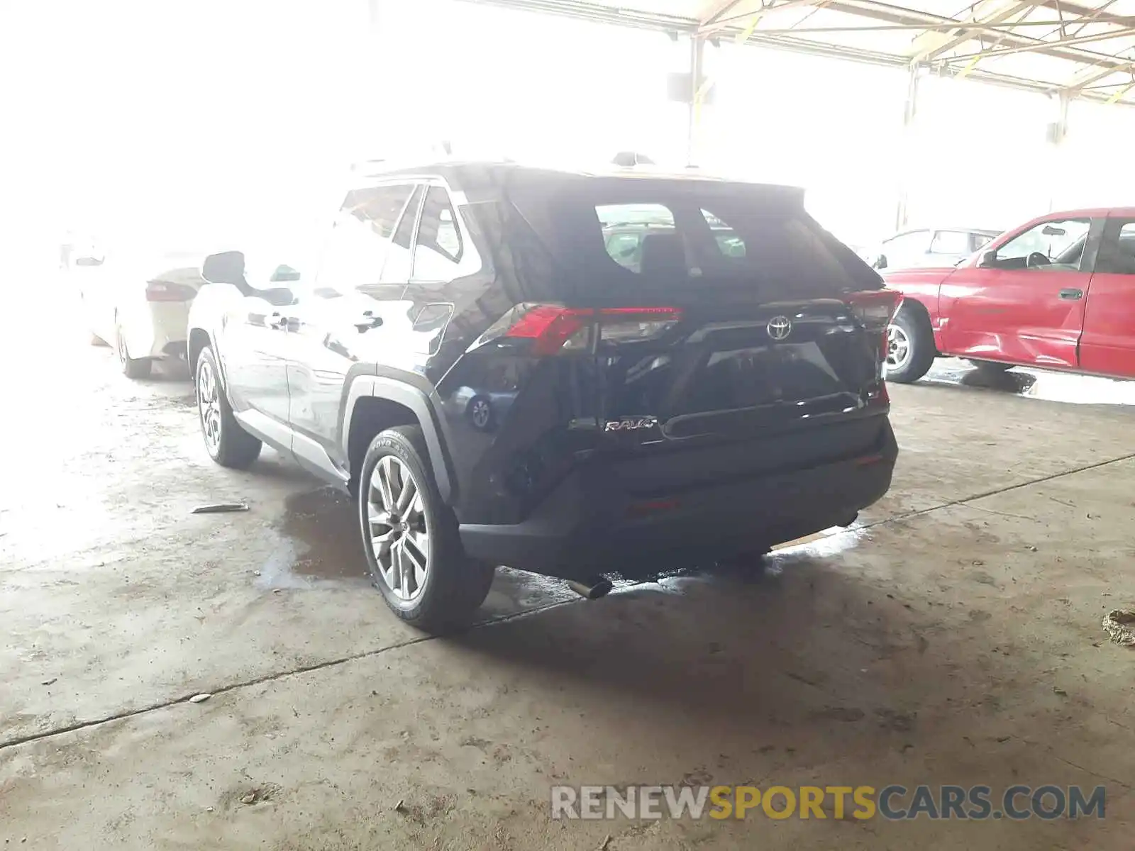 3 Photograph of a damaged car 2T3C1RFV6KC003552 TOYOTA RAV4 2019