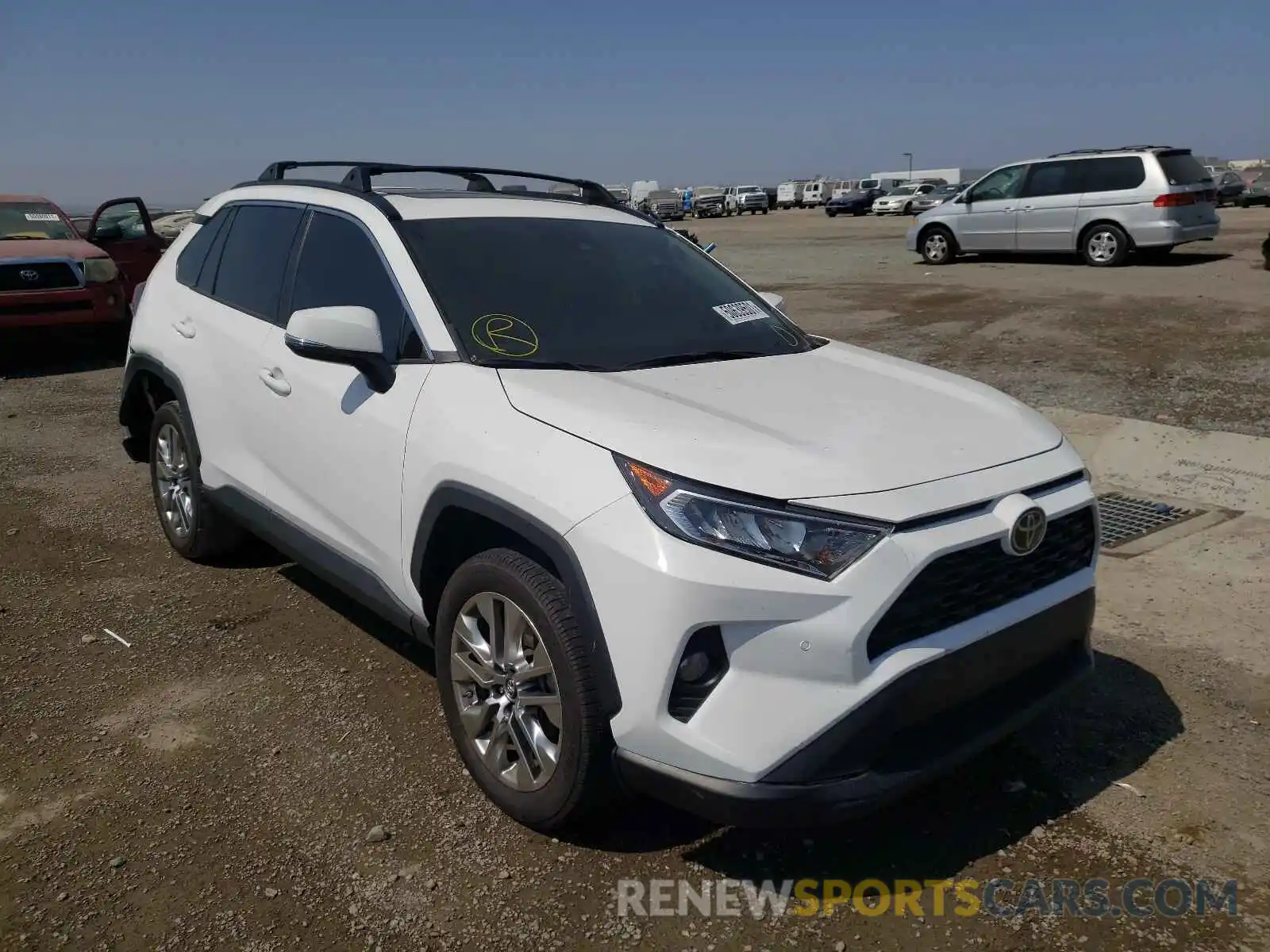 1 Photograph of a damaged car 2T3C1RFV6KC008816 TOYOTA RAV4 2019