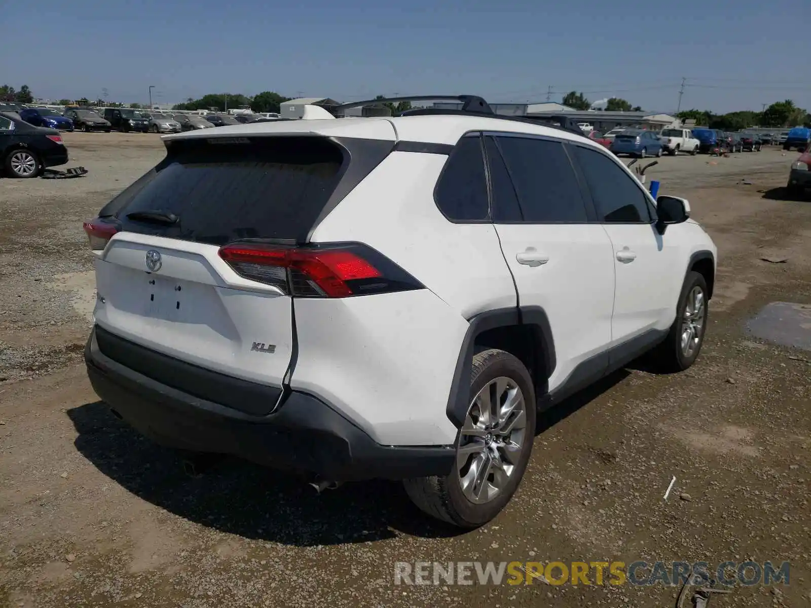 4 Photograph of a damaged car 2T3C1RFV6KC008816 TOYOTA RAV4 2019