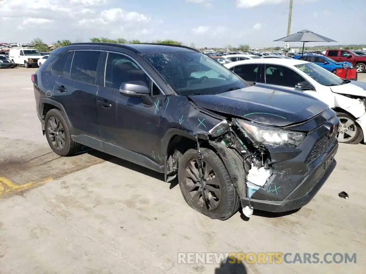 4 Photograph of a damaged car 2T3C1RFV6KC008945 TOYOTA RAV4 2019