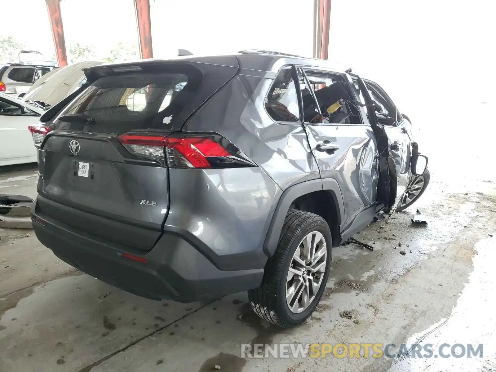 4 Photograph of a damaged car 2T3C1RFV6KC015054 TOYOTA RAV4 2019