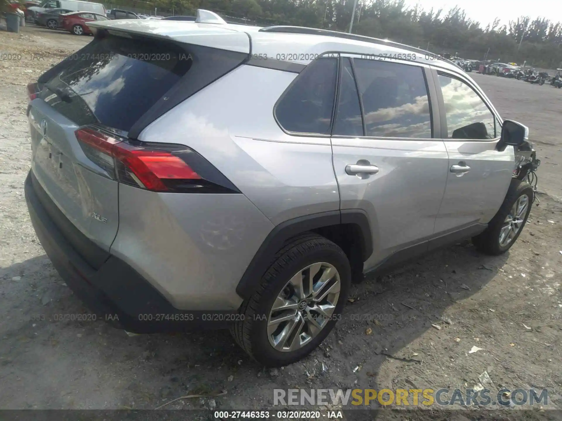 4 Фотография поврежденного автомобиля 2T3C1RFV6KC016432 TOYOTA RAV4 2019