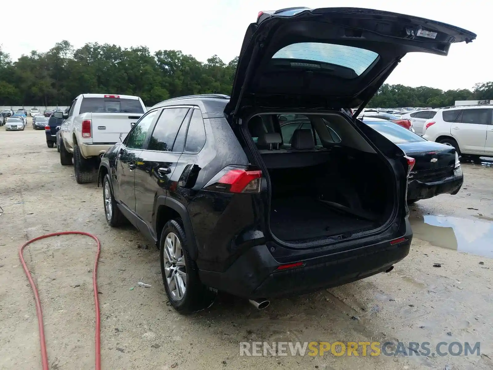 3 Photograph of a damaged car 2T3C1RFV6KW009821 TOYOTA RAV4 2019