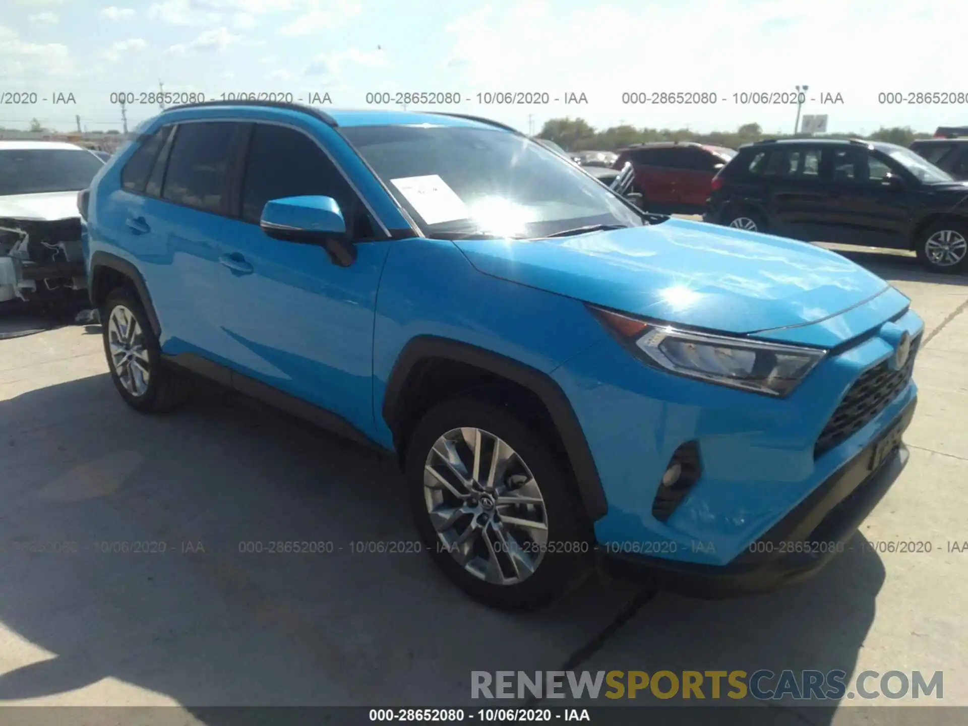 1 Photograph of a damaged car 2T3C1RFV6KW025811 TOYOTA RAV4 2019