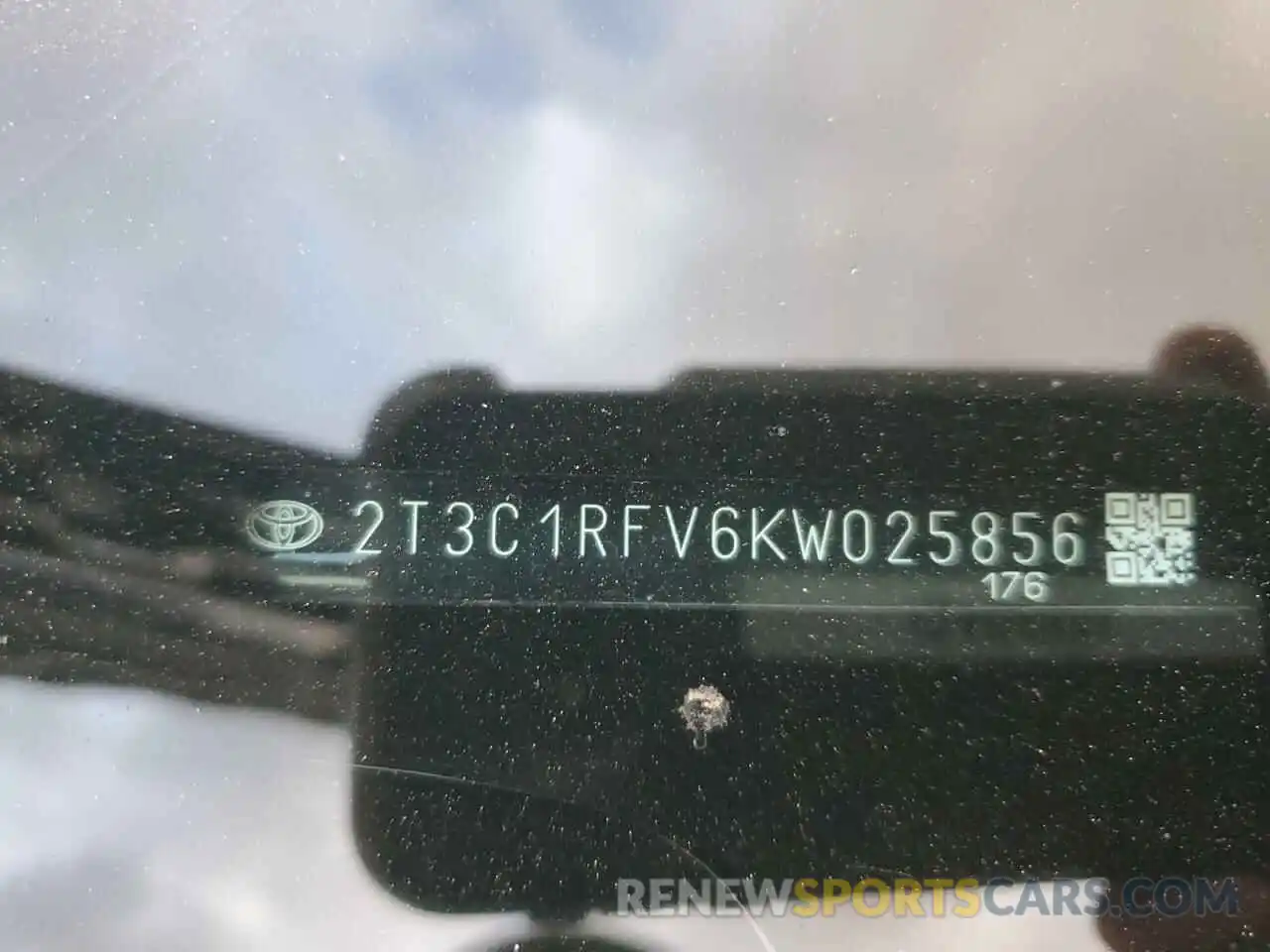 13 Photograph of a damaged car 2T3C1RFV6KW025856 TOYOTA RAV4 2019