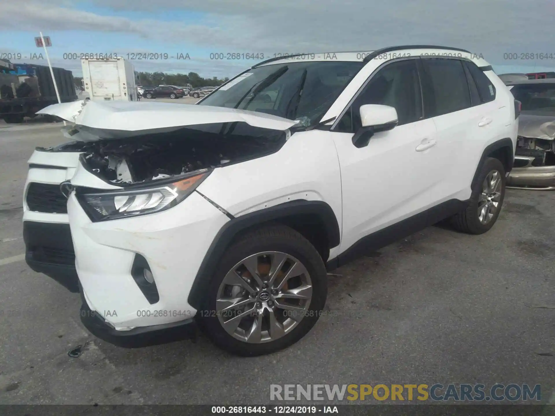 2 Фотография поврежденного автомобиля 2T3C1RFV6KW028630 TOYOTA RAV4 2019