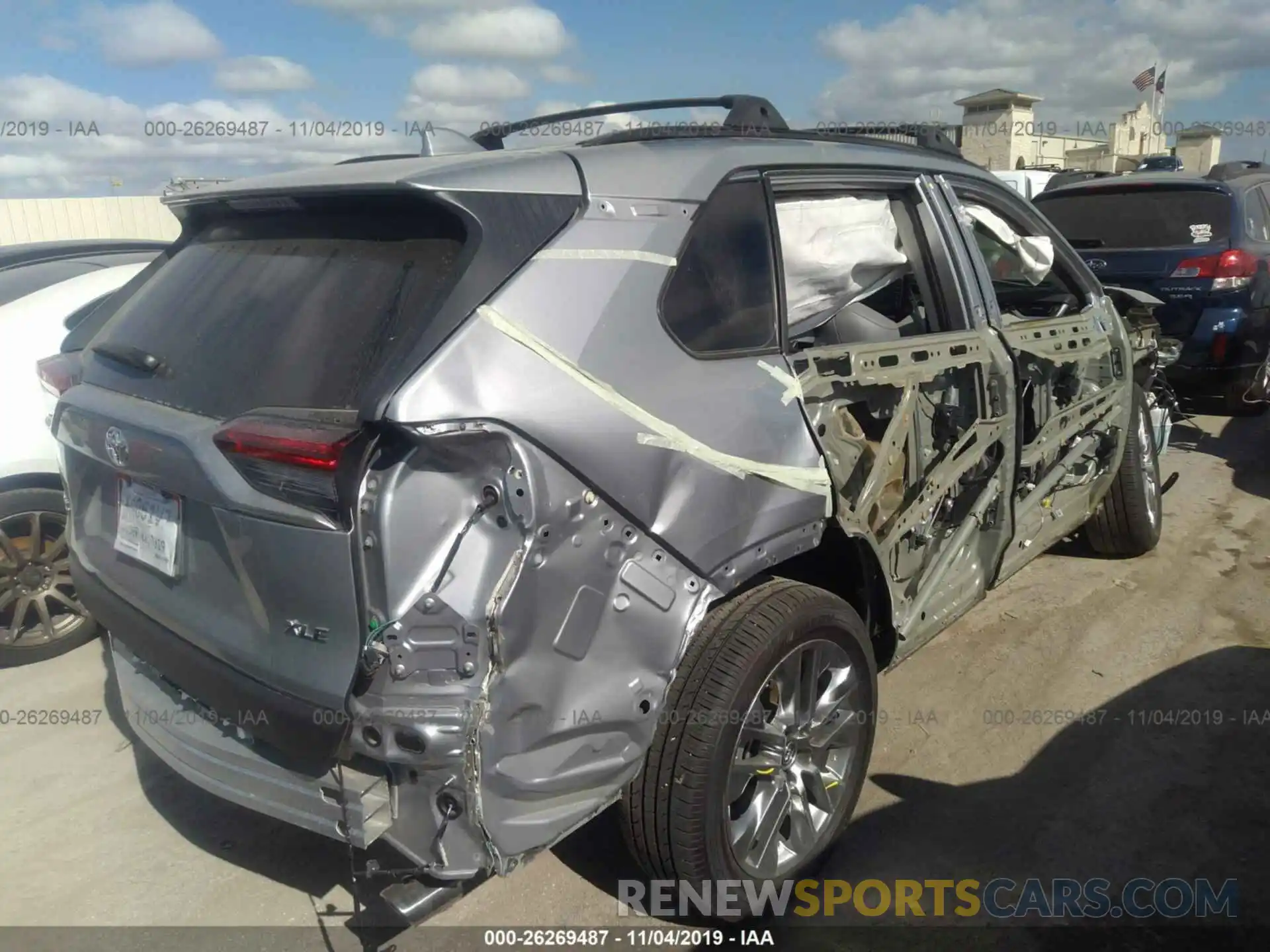 4 Photograph of a damaged car 2T3C1RFV6KW028868 TOYOTA RAV4 2019