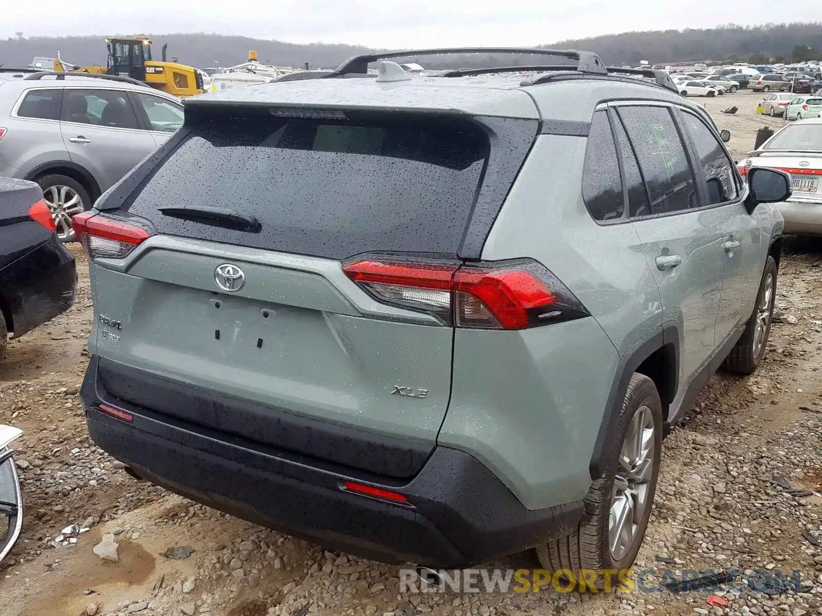 4 Photograph of a damaged car 2T3C1RFV6KW041040 TOYOTA RAV4 2019