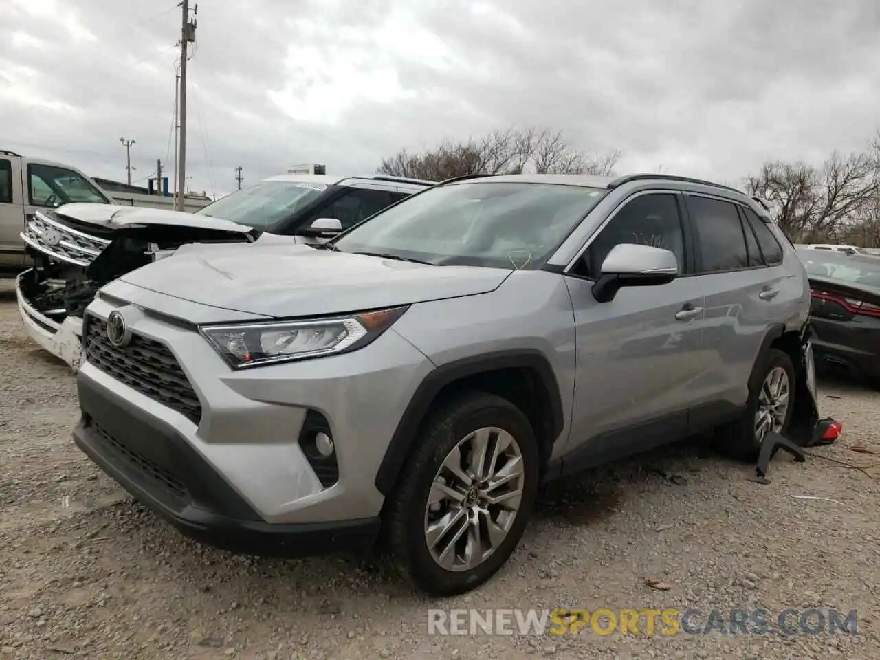 2 Photograph of a damaged car 2T3C1RFV6KW056069 TOYOTA RAV4 2019