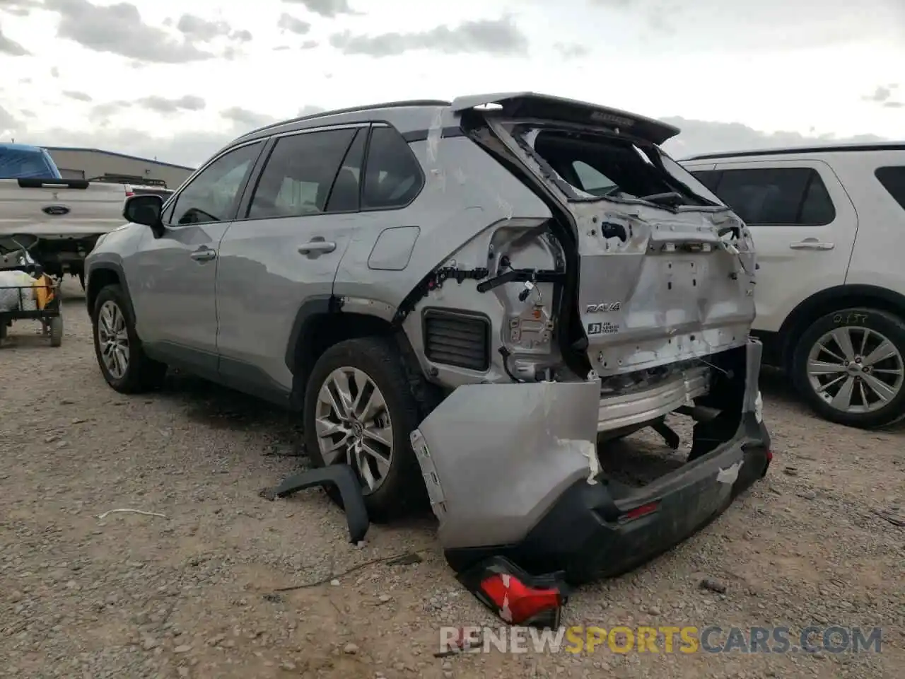 3 Photograph of a damaged car 2T3C1RFV6KW056069 TOYOTA RAV4 2019