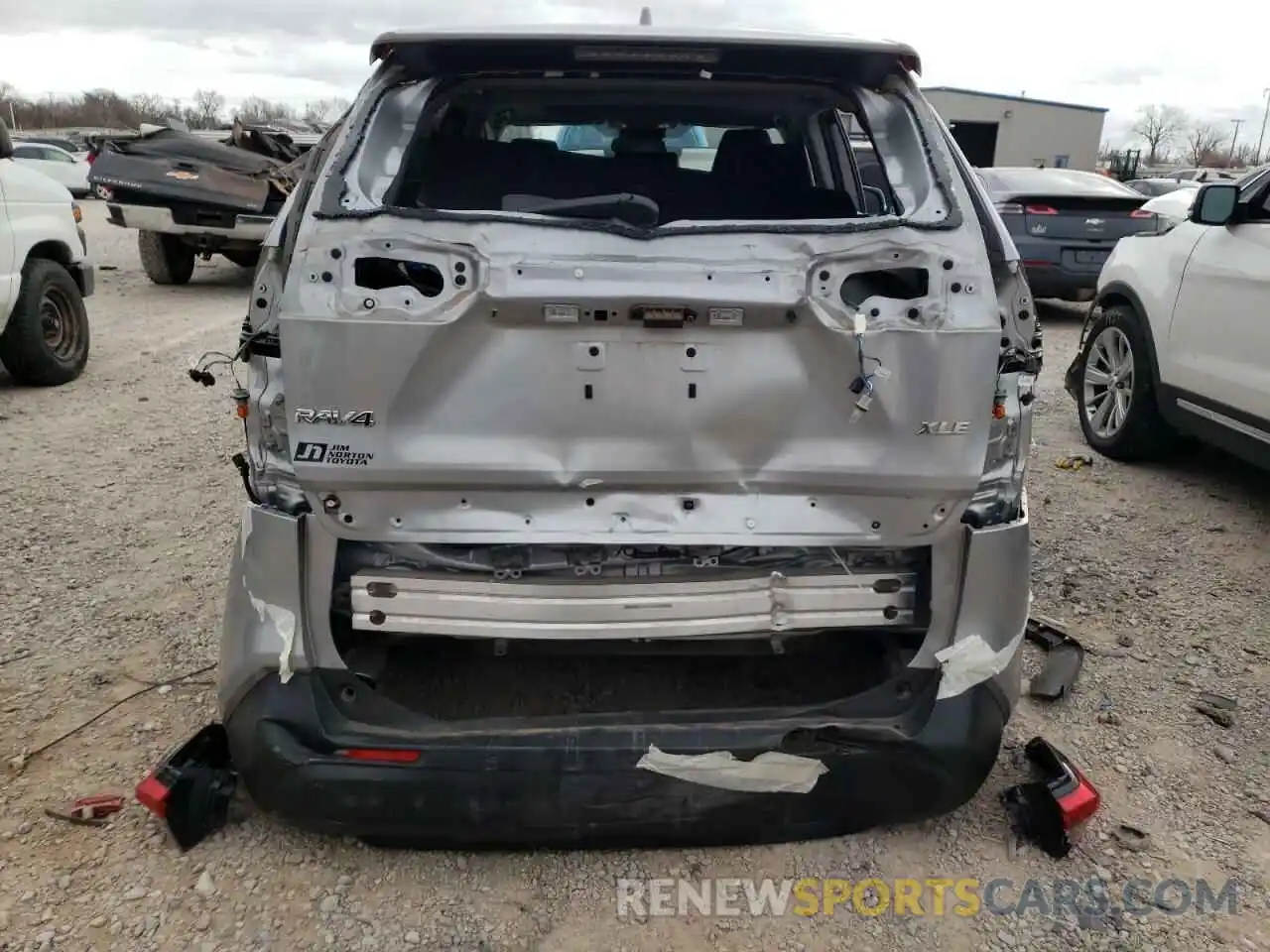 9 Photograph of a damaged car 2T3C1RFV6KW056069 TOYOTA RAV4 2019