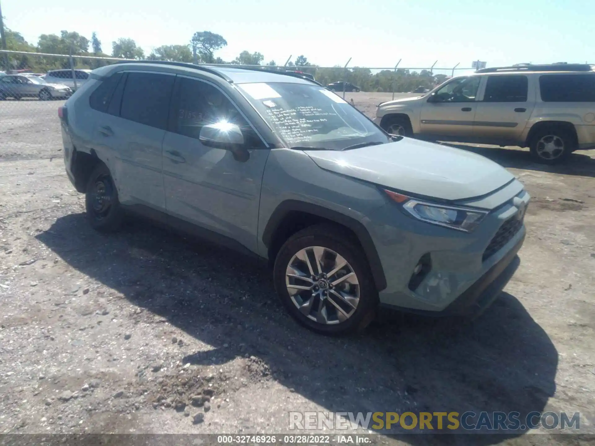 1 Photograph of a damaged car 2T3C1RFV6KW056864 TOYOTA RAV4 2019