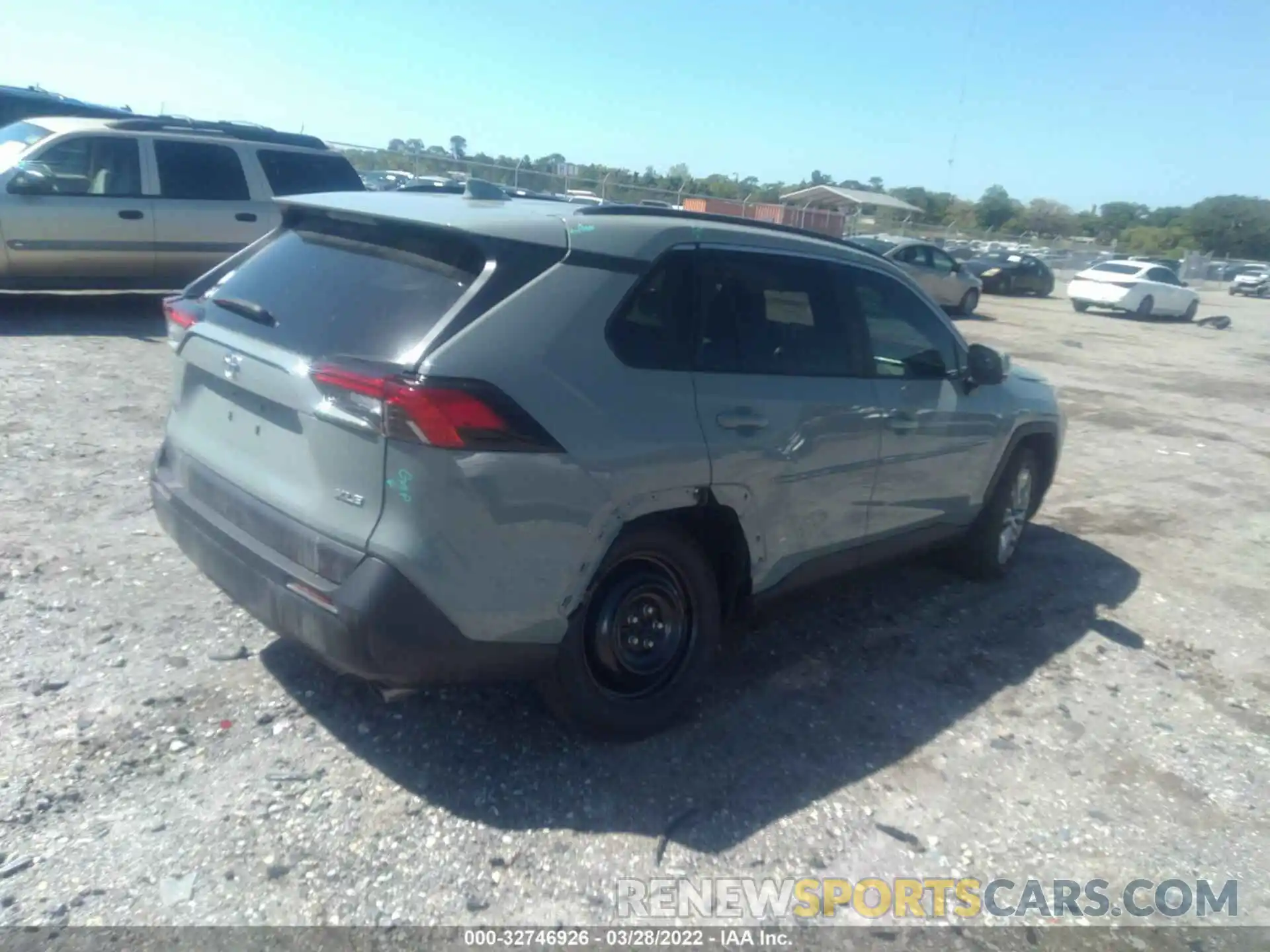 4 Photograph of a damaged car 2T3C1RFV6KW056864 TOYOTA RAV4 2019