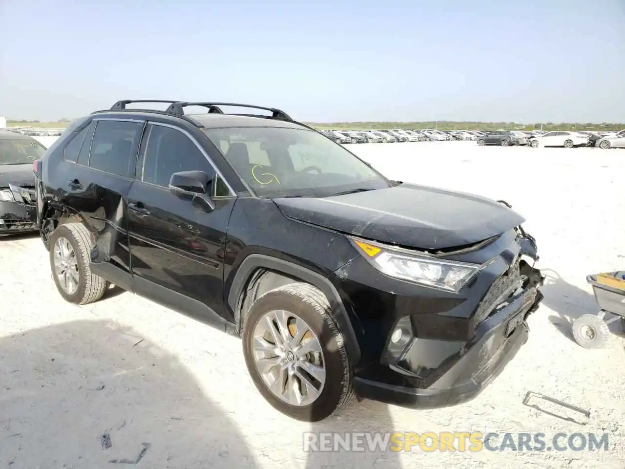 1 Photograph of a damaged car 2T3C1RFV7KC007741 TOYOTA RAV4 2019