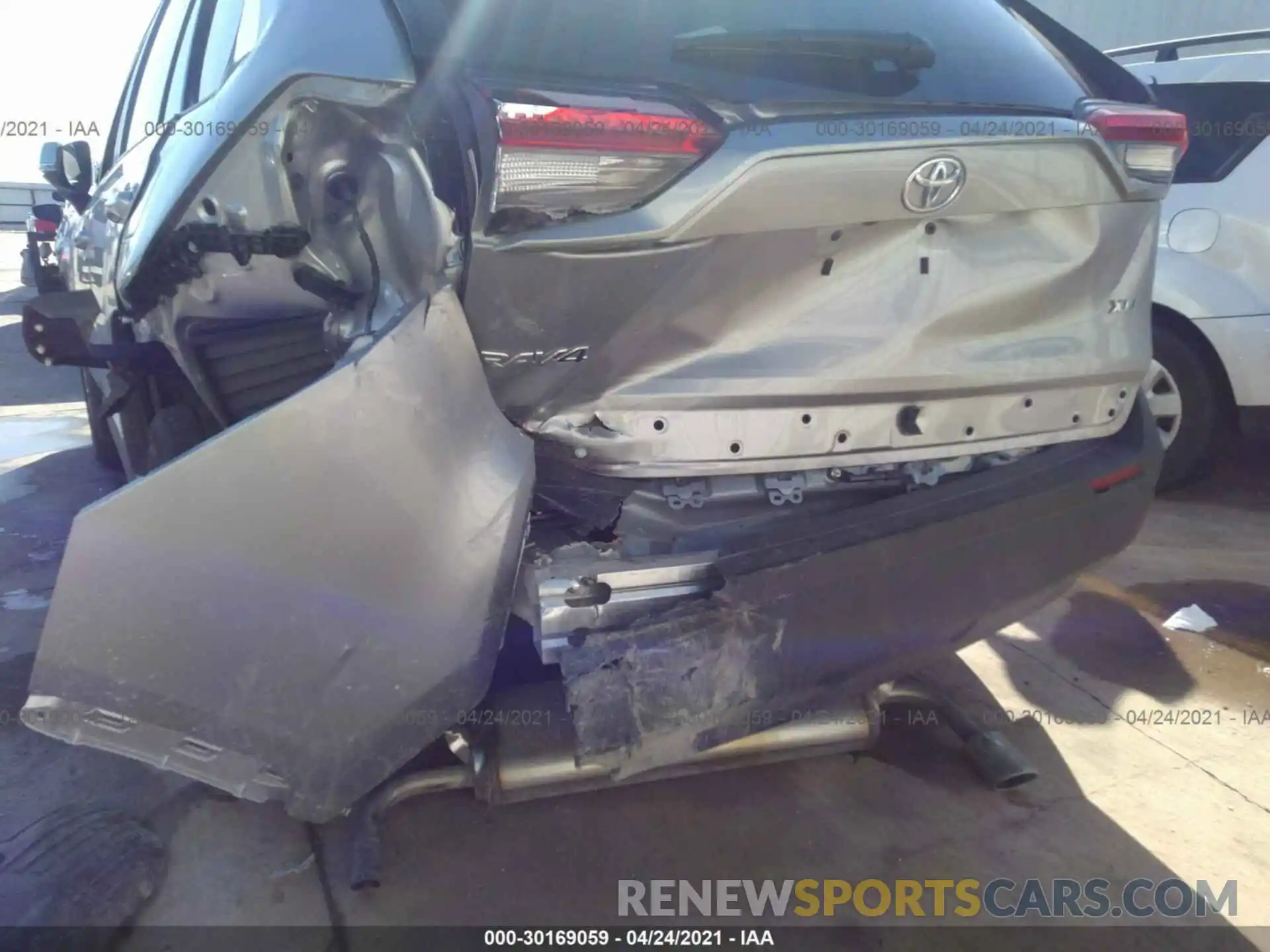 6 Photograph of a damaged car 2T3C1RFV7KC022174 TOYOTA RAV4 2019