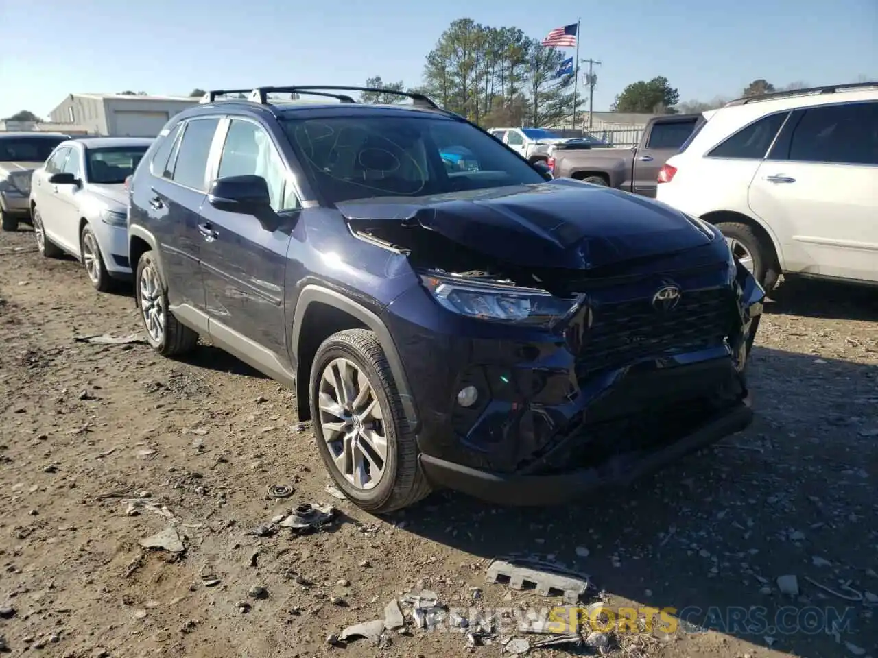 1 Photograph of a damaged car 2T3C1RFV7KC022787 TOYOTA RAV4 2019