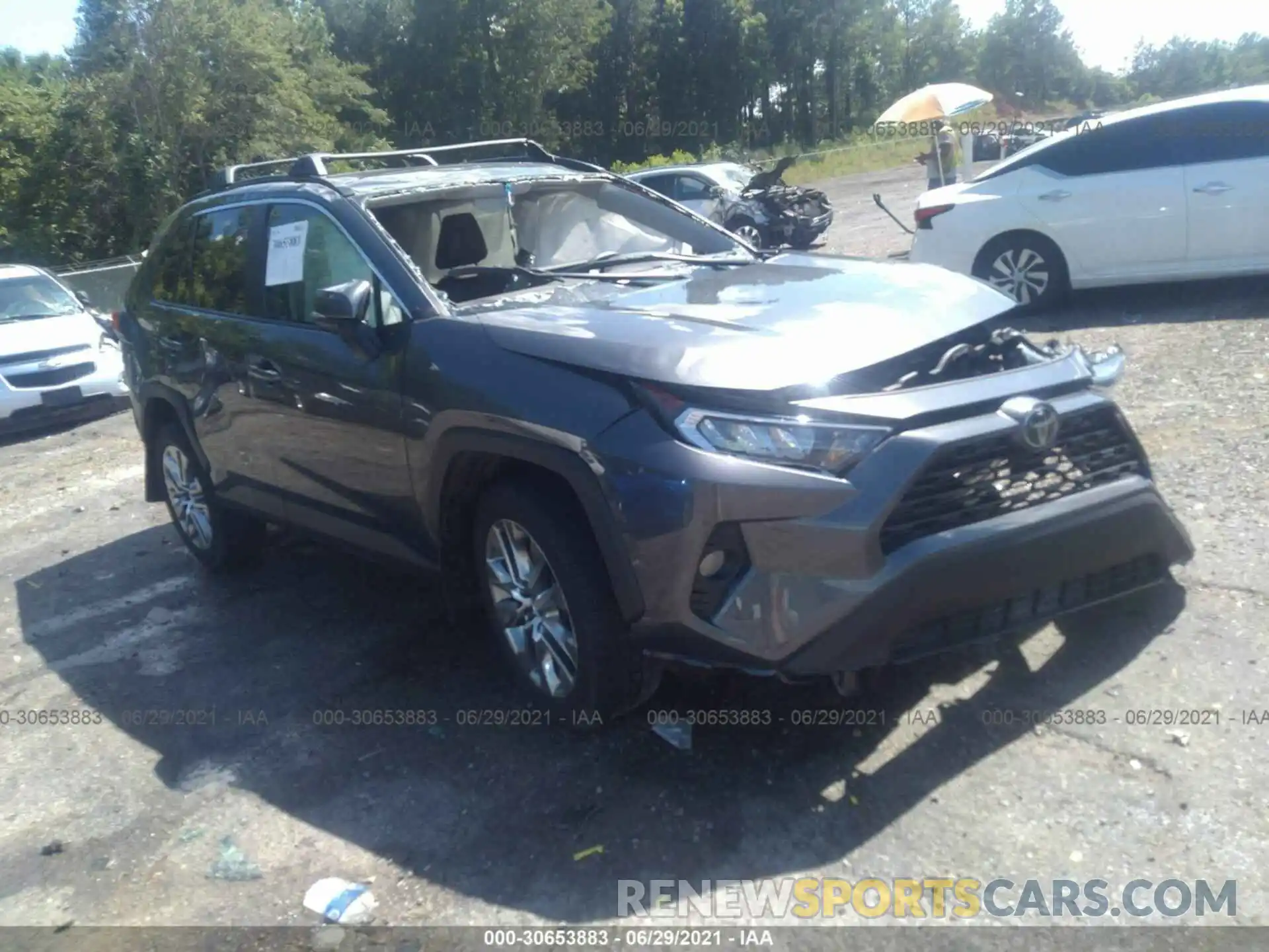 1 Photograph of a damaged car 2T3C1RFV7KC030629 TOYOTA RAV4 2019