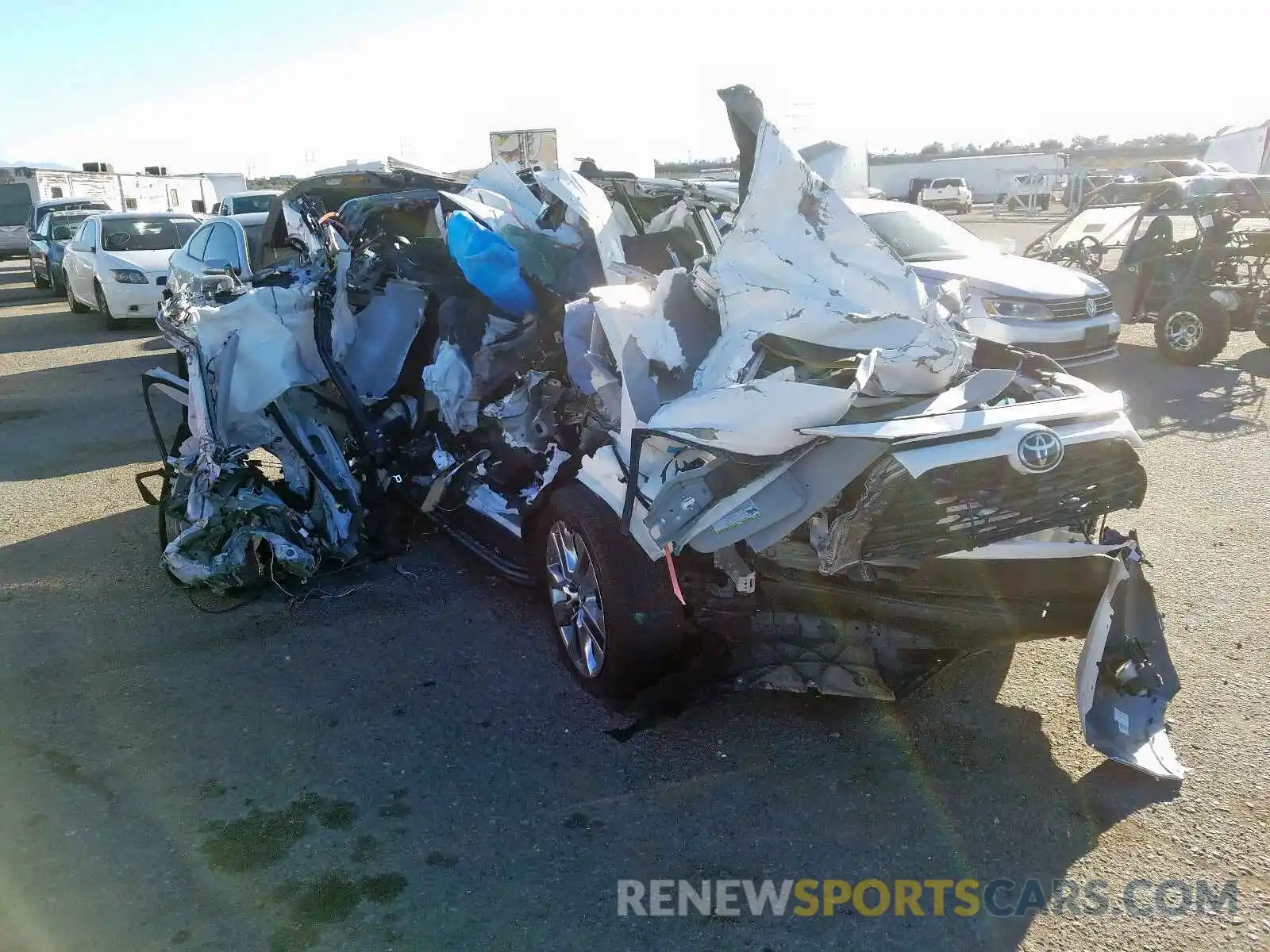 1 Photograph of a damaged car 2T3C1RFV7KW013800 TOYOTA RAV4 2019