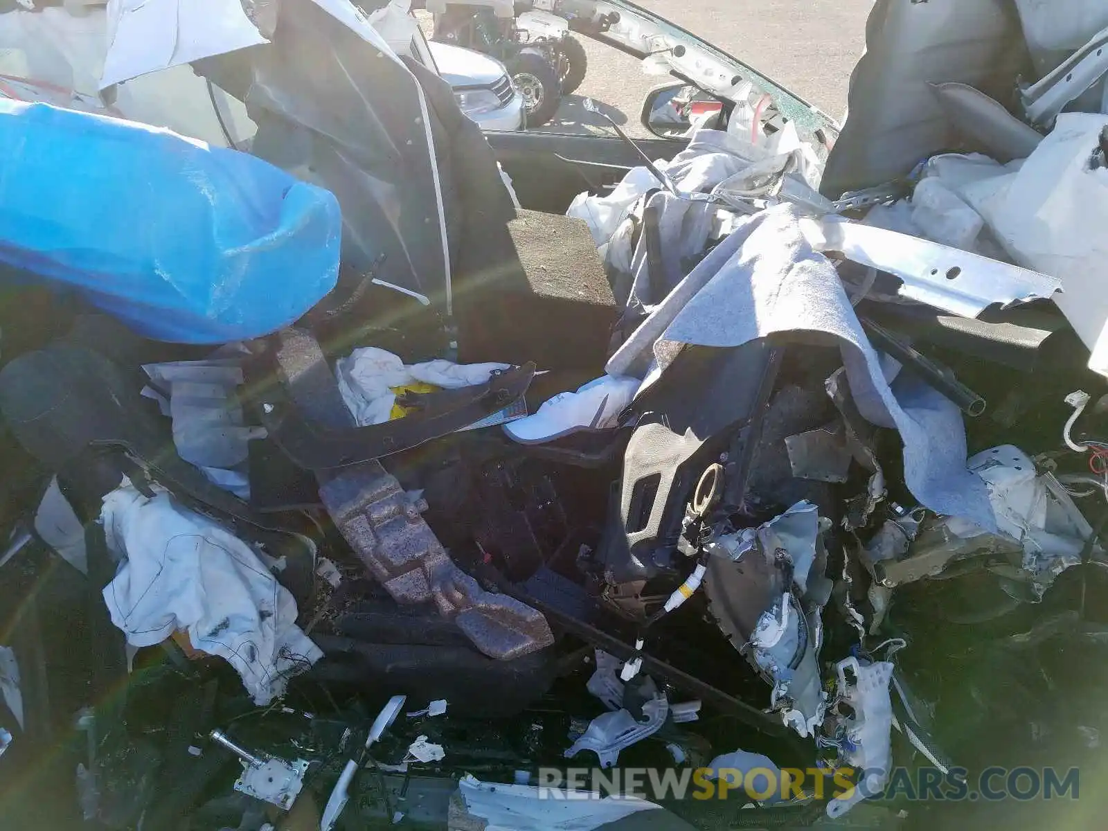 5 Photograph of a damaged car 2T3C1RFV7KW013800 TOYOTA RAV4 2019