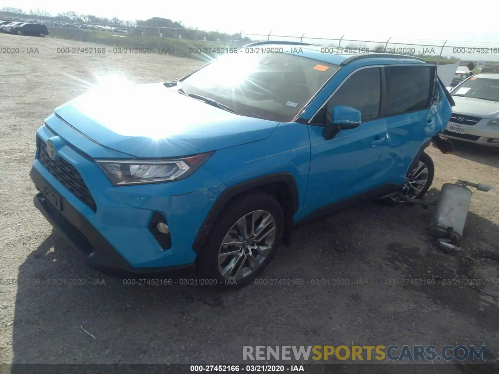 2 Фотография поврежденного автомобиля 2T3C1RFV7KW024246 TOYOTA RAV4 2019