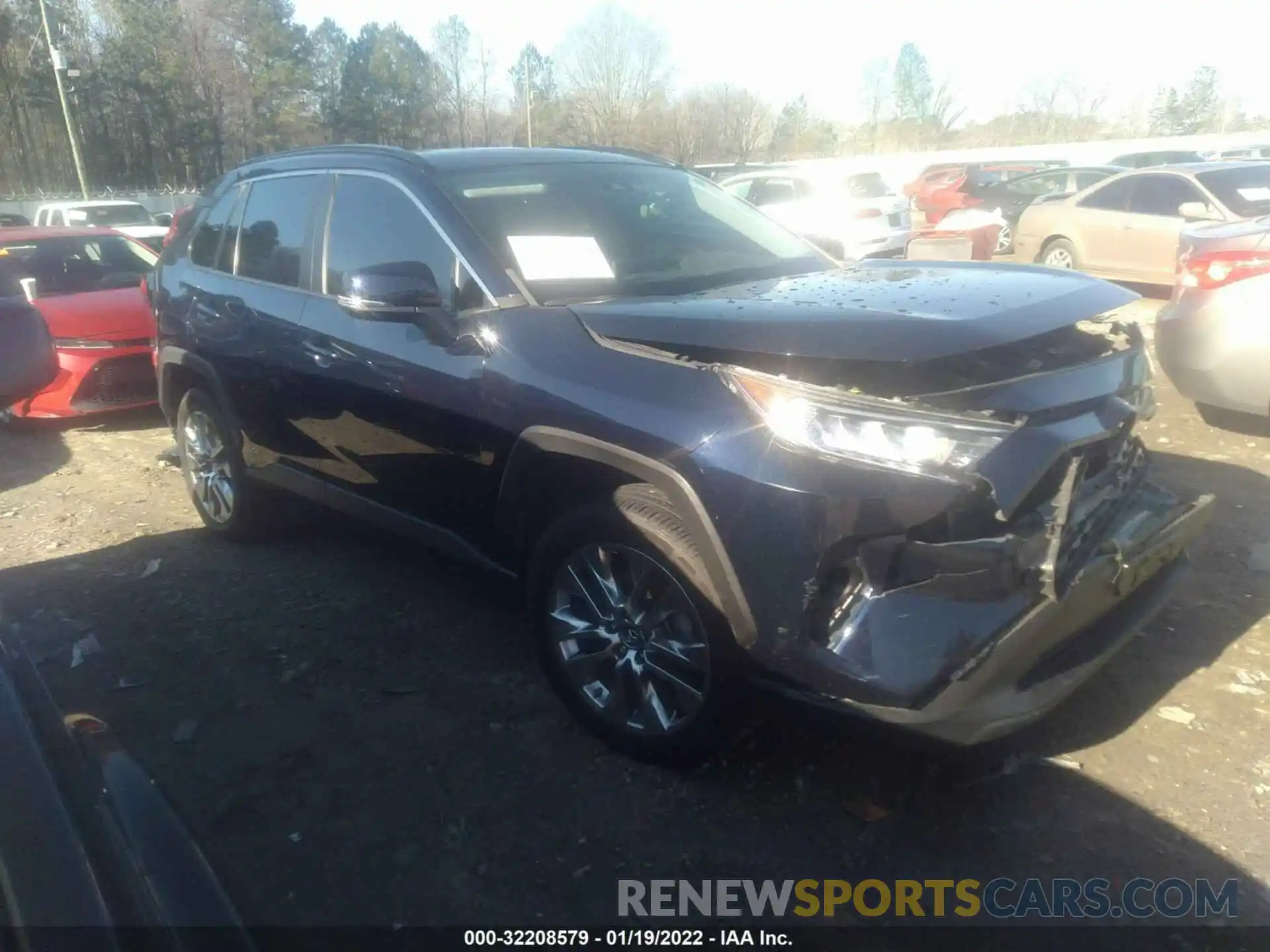 1 Фотография поврежденного автомобиля 2T3C1RFV7KW025221 TOYOTA RAV4 2019