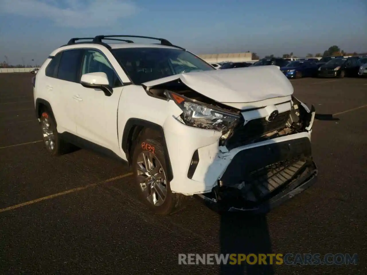 1 Фотография поврежденного автомобиля 2T3C1RFV7KW025641 TOYOTA RAV4 2019