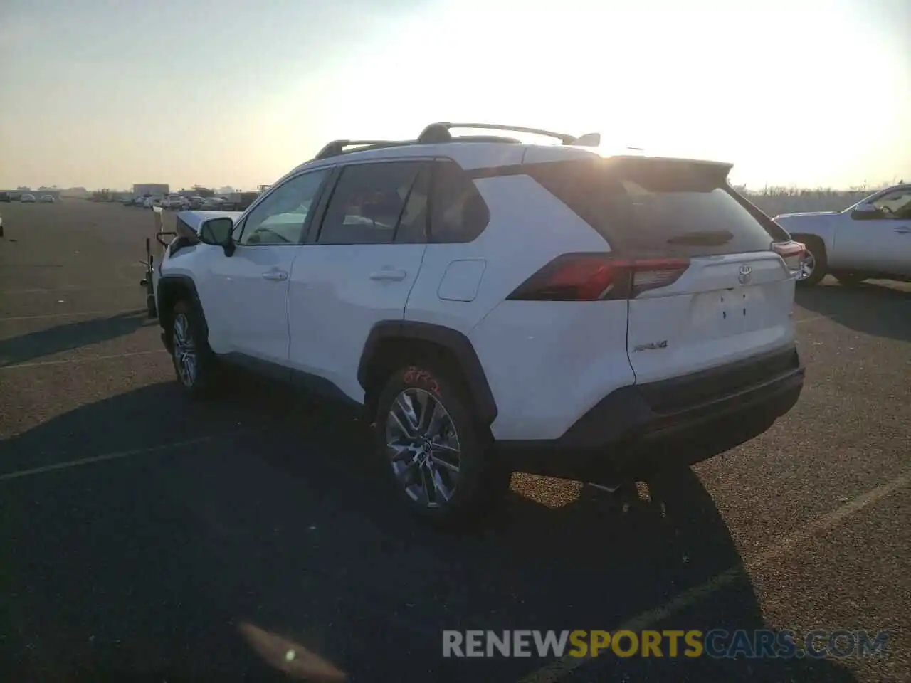 3 Photograph of a damaged car 2T3C1RFV7KW025641 TOYOTA RAV4 2019